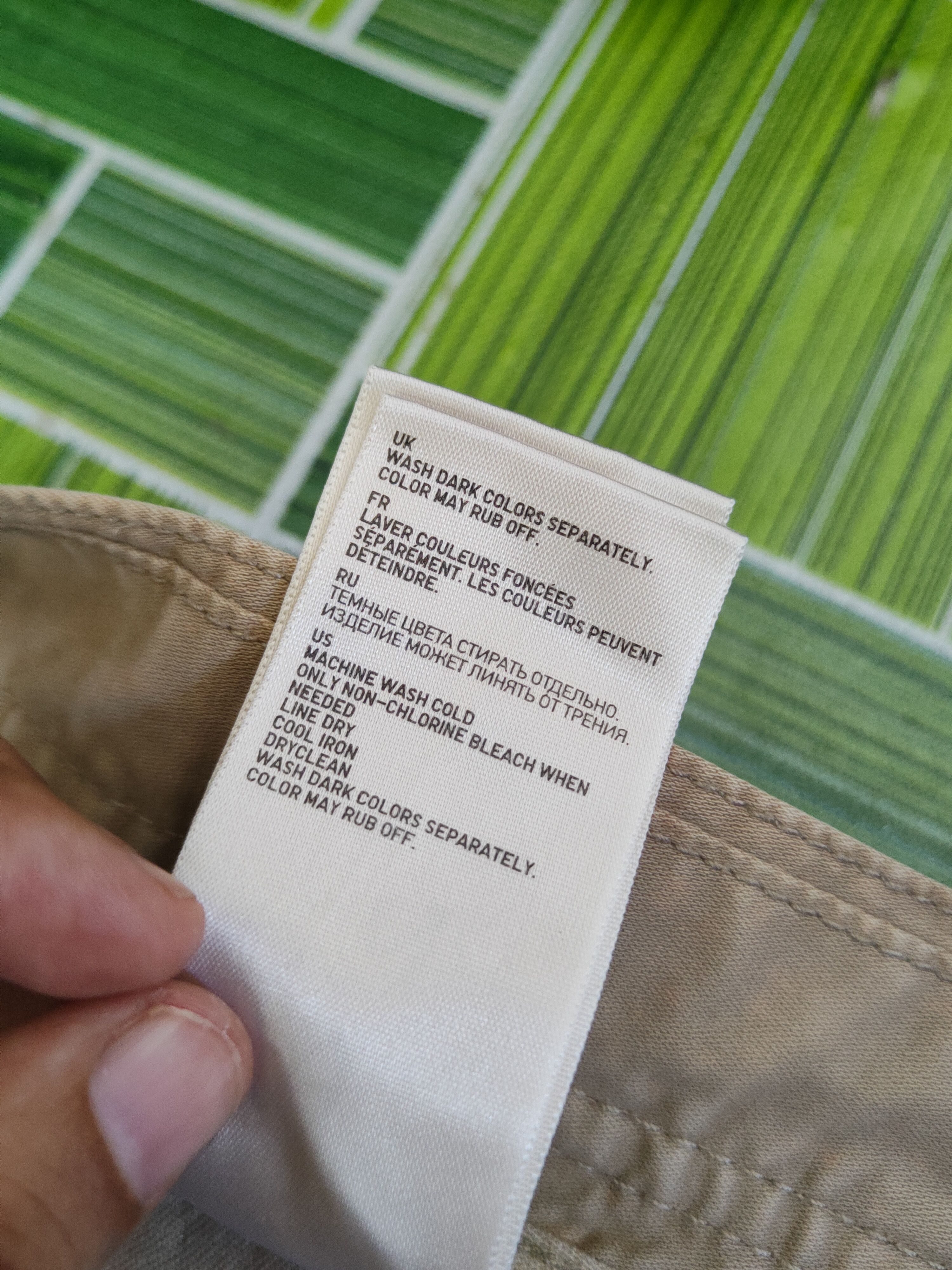 Japanese Brand DL Uniqlo Beige Multipocket Cargo Pants #2371 Size US 35 - 12 Thumbnail