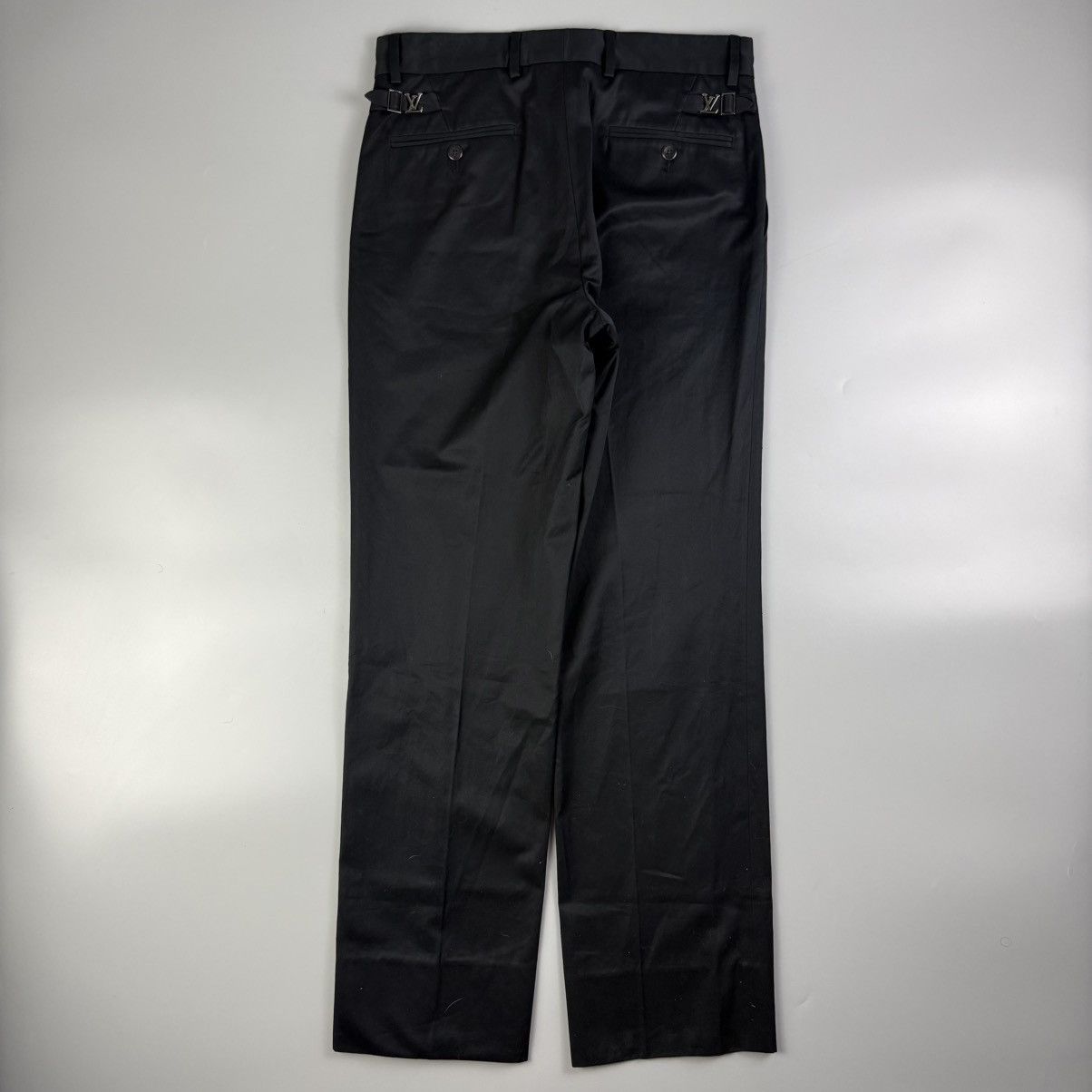 Louis Vuitton Louis Vuitton - LV Buckle Logo - Straight Trouser Size US 30 / EU 46 - 1 Thumbnail