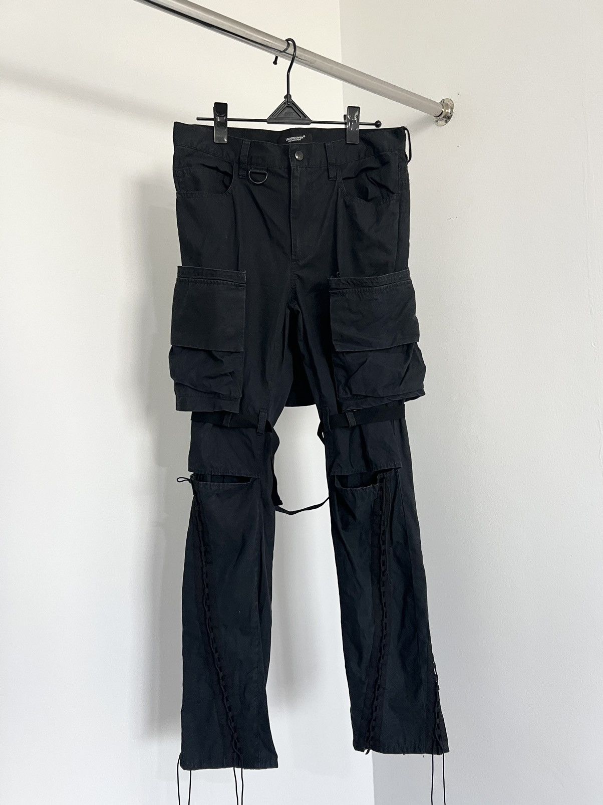 image of Undercover Ss19 Bondage Cargo Panel Aviator Pants in Black, Men's (Size 30)