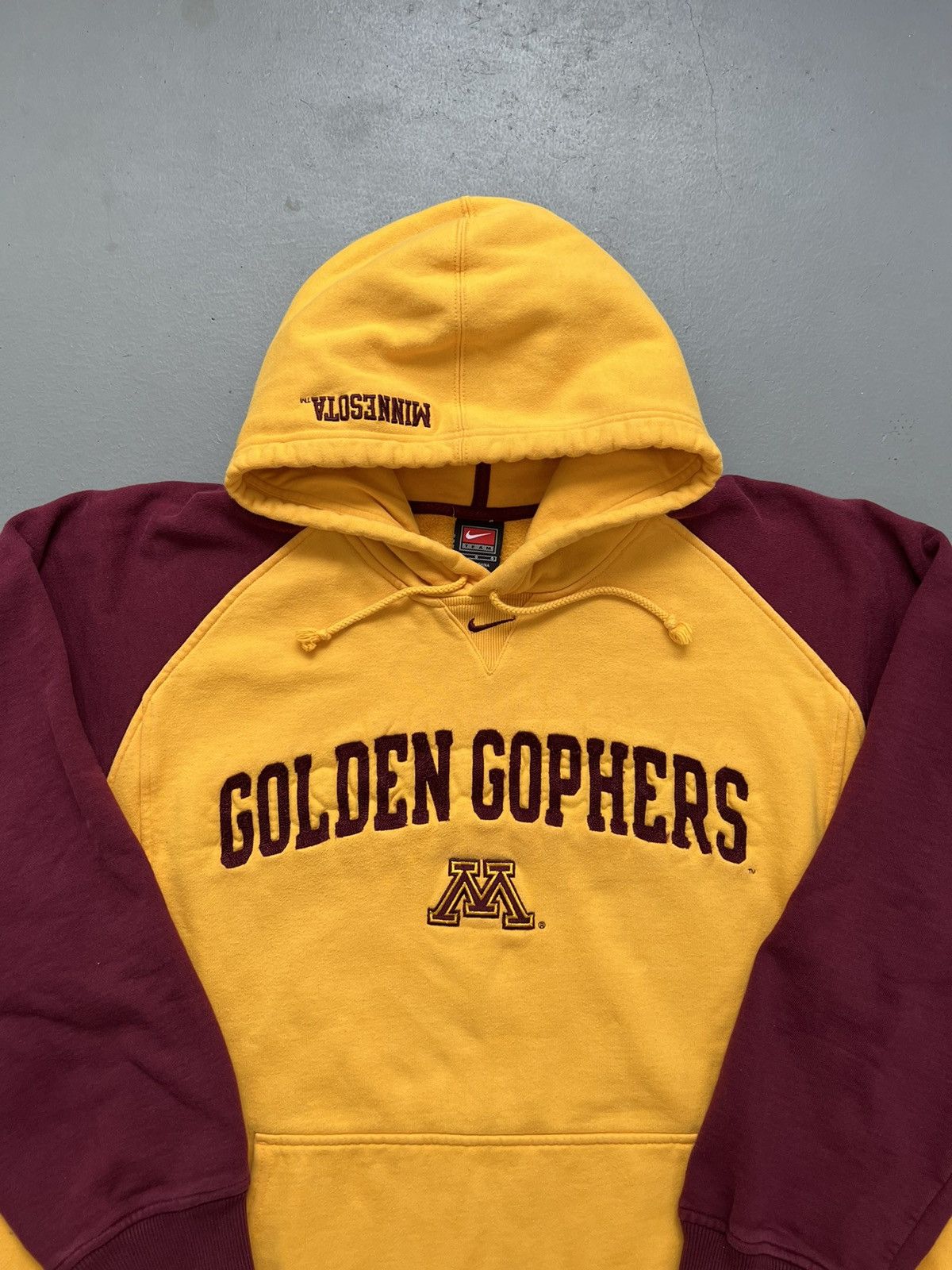 Nike × Vintage Vintage Y2K Nike Team Minnesota Gophers center swoosh hoodie Size US L / EU 52-54 / 3 - 4 Thumbnail
