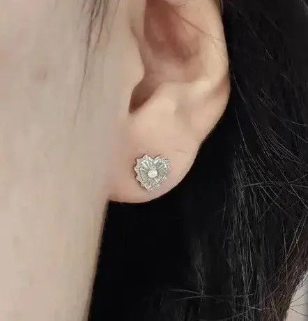 Jewelry × Vintage Heart with CZ Stud Earring Size ONE SIZE - 4 Thumbnail