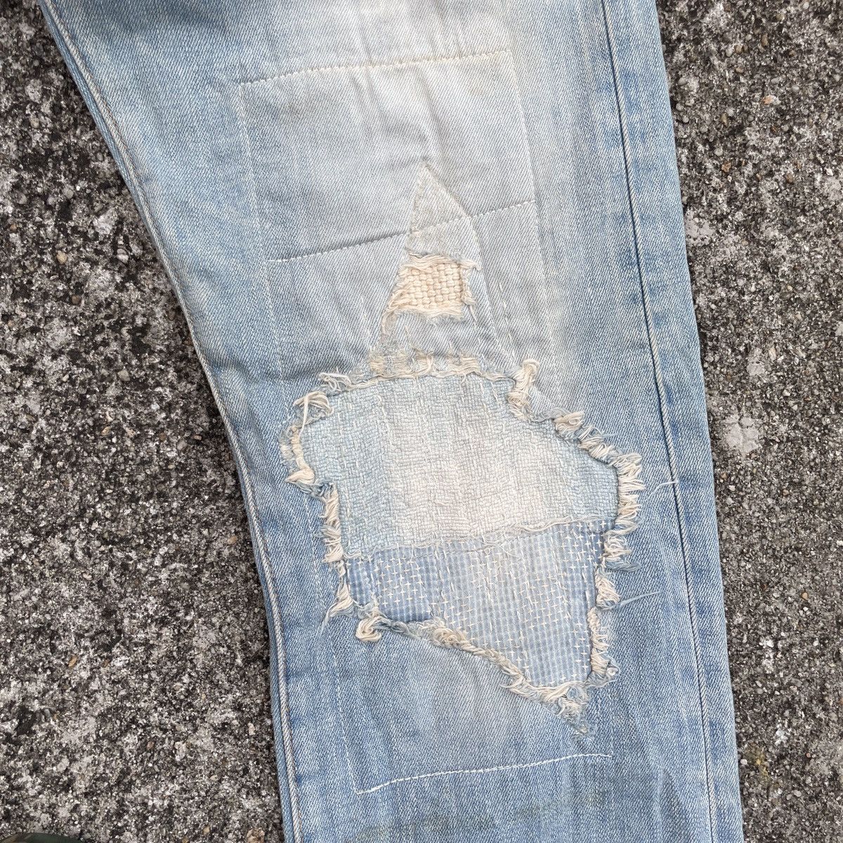 Japanese Brand Vintage Y2k Levis Patchwork Distressed Denim Jeans Size US 32 / EU 48 - 5 Thumbnail