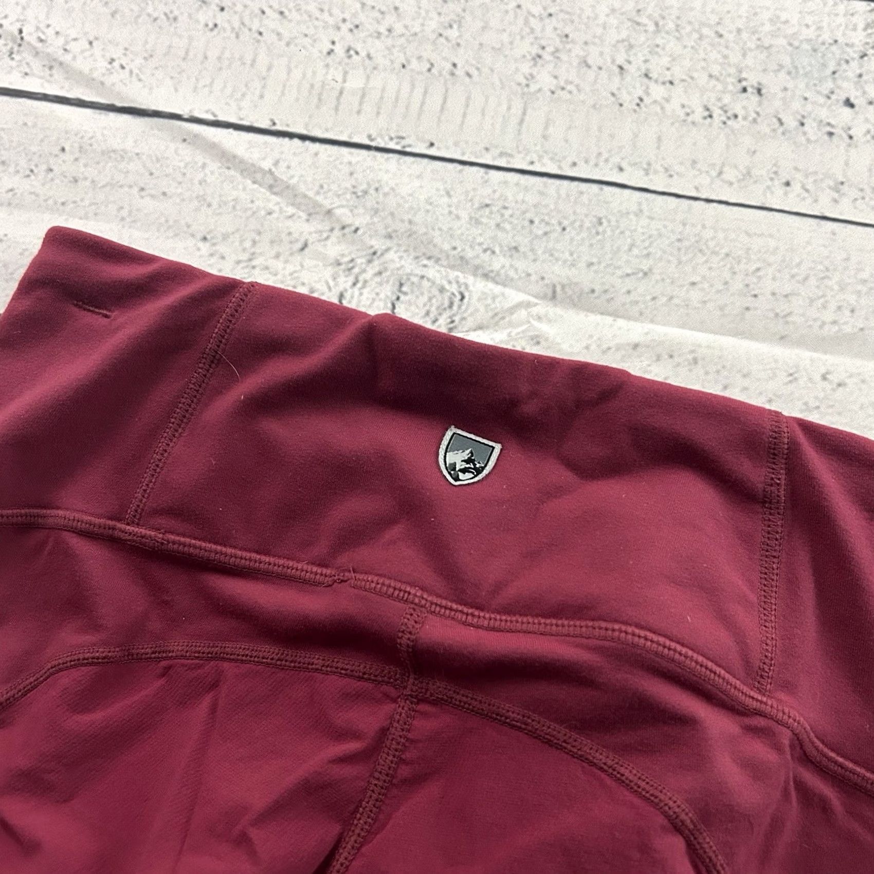 Vintage Kuhl Crop Athletic Yoga Leggings Women's Small Maroon Shirt? Size 28" / US 6 / IT 42 - 5 Thumbnail