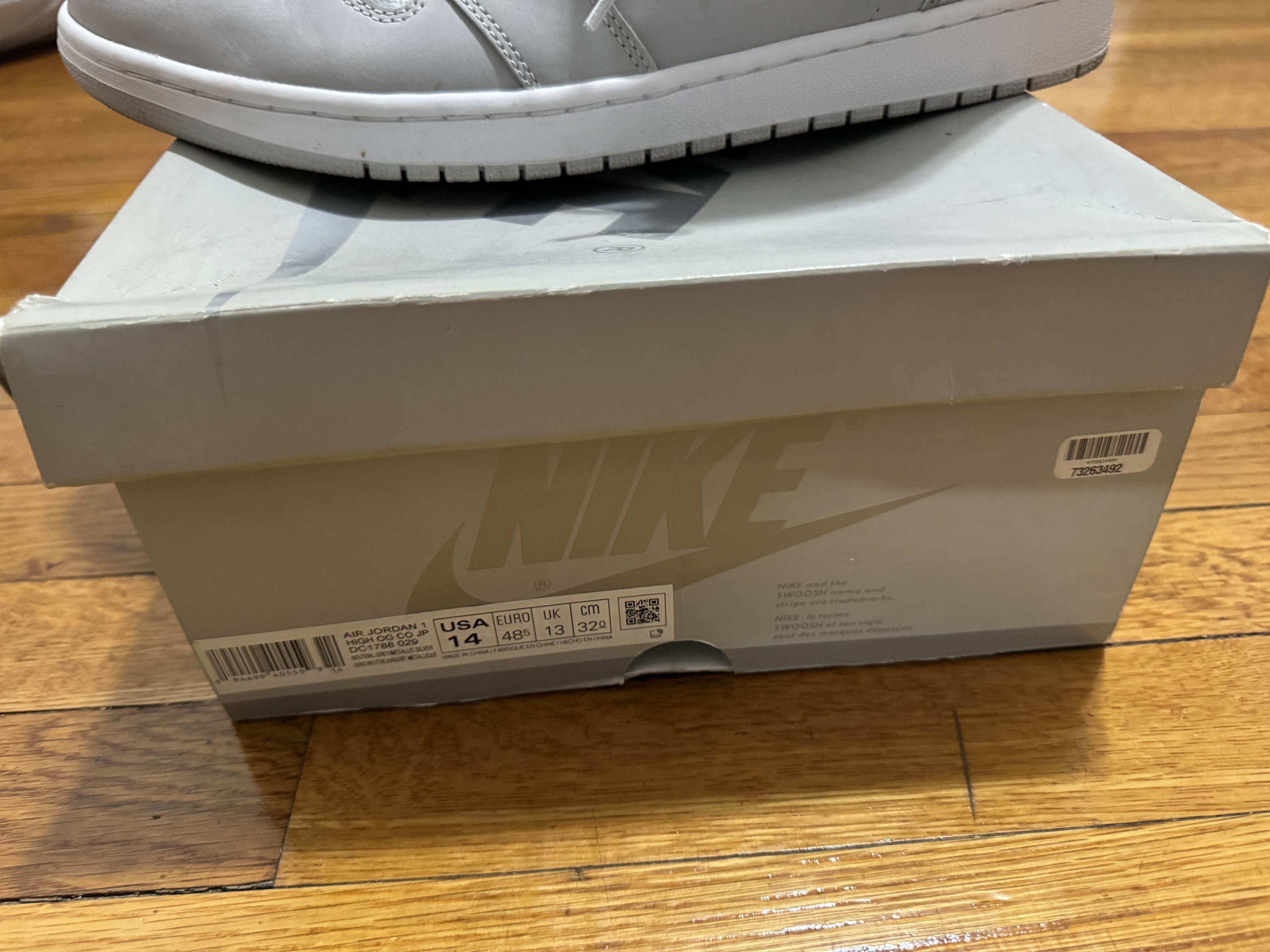 Jordan Brand Jordan 1 Anniversary Silver Tokyo CO.JP Size US 14 / EU 47 - 7 Thumbnail