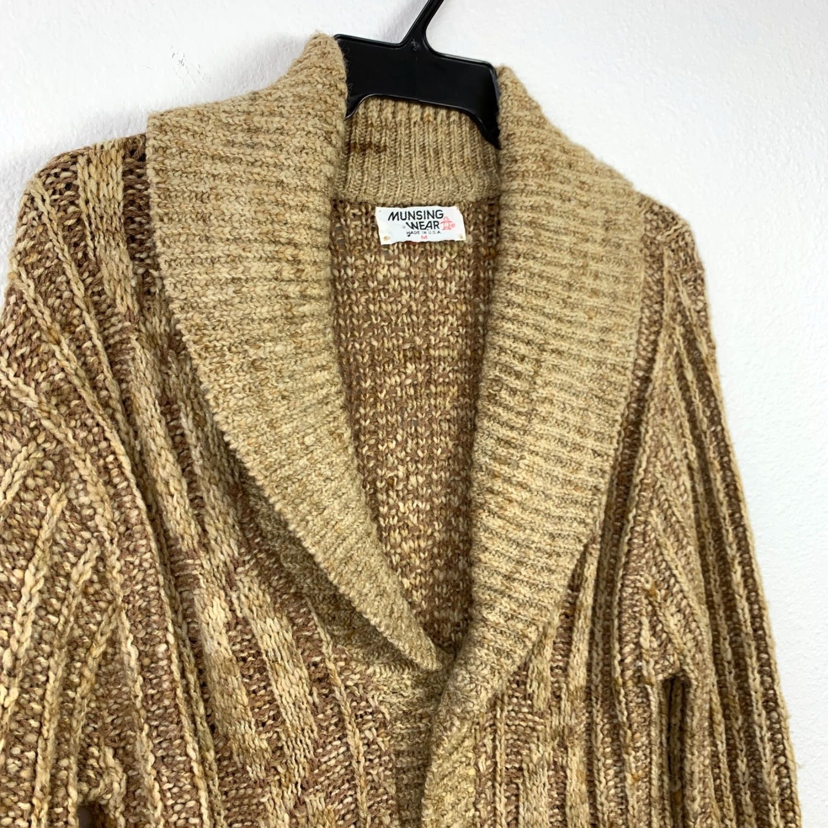 Vintage Vintage Munsingwear Chunky Knit Cardigan Mens Medium V-Neck 60s Brown Knit Grunge 1960s Classic Wool Blend Retro Size US M / EU 48-50 / 2 - 2 Thumbnail