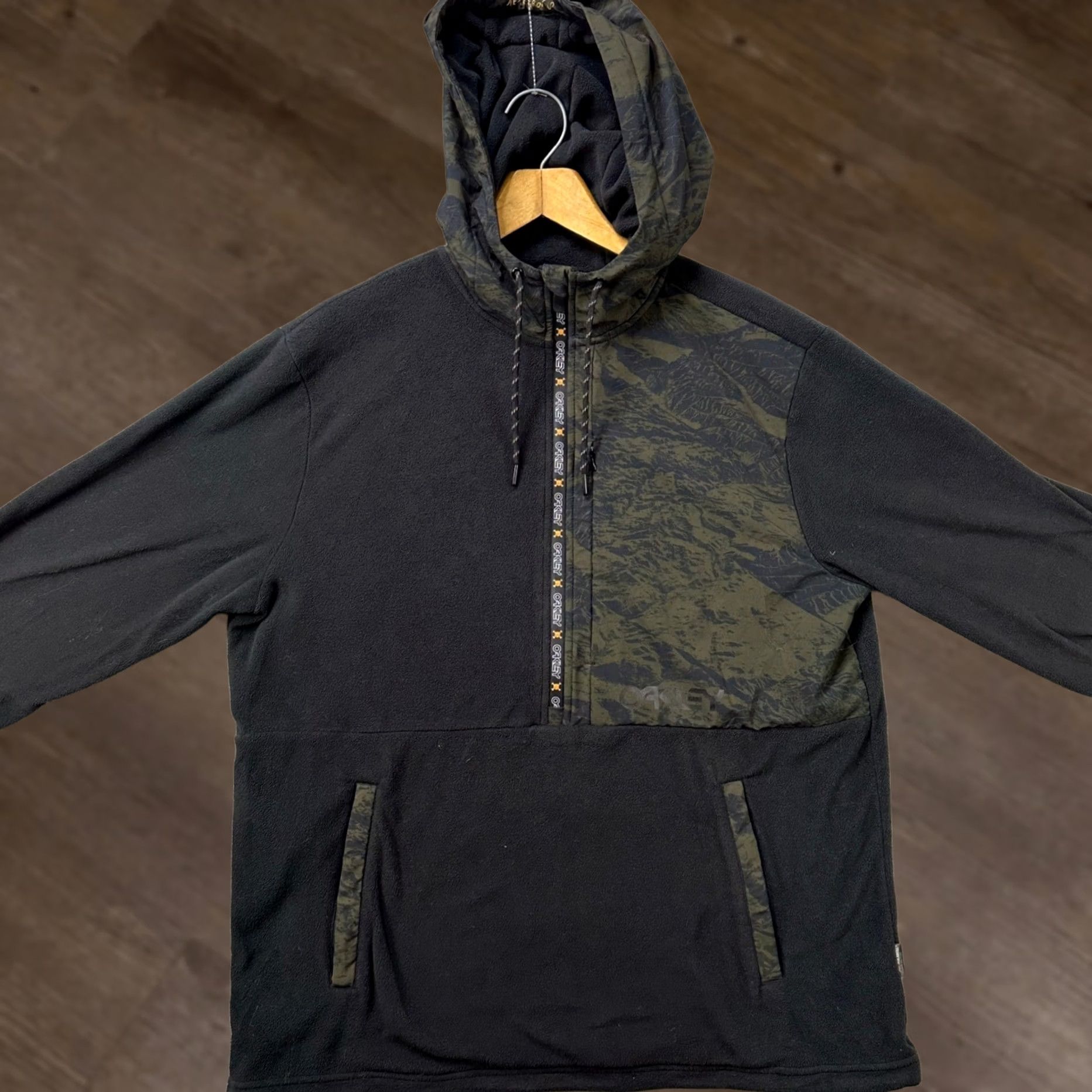 Oakley × Streetwear 90s Oakley Hoodie Archive Arctic Challenge