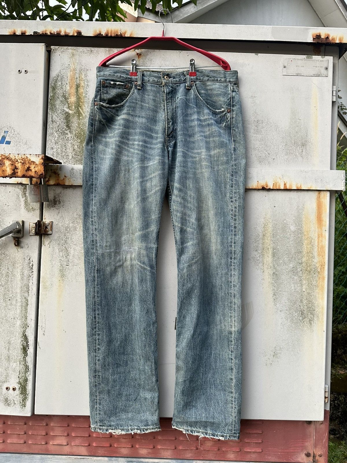 Levi's Vintage Clothing THRASHED Levis 503 Baggy Jeans Size US 34 / EU 50 - 3 Thumbnail