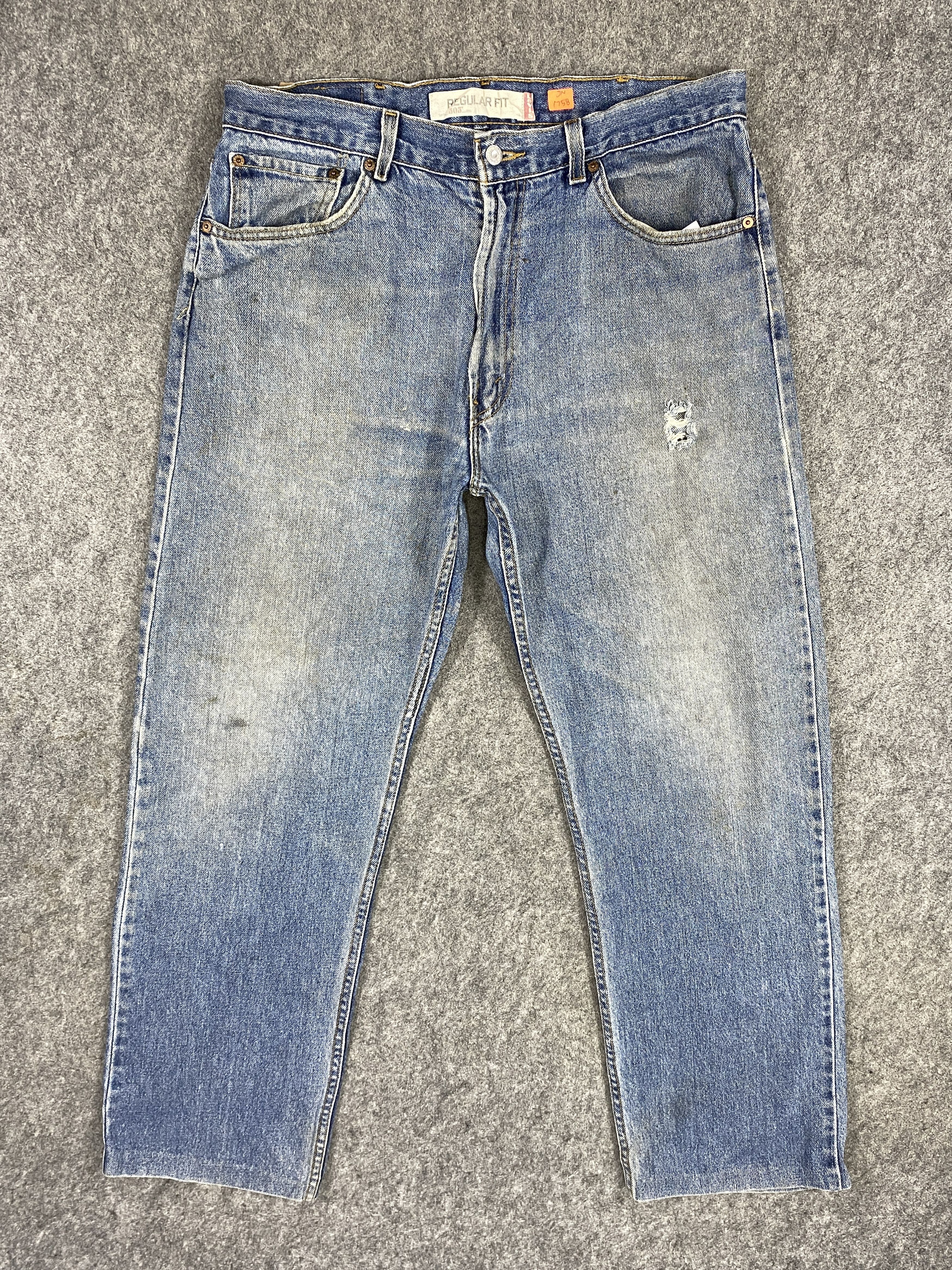 Distressed Blue Vintage Levi's 505 35x30 Denim -JN1758