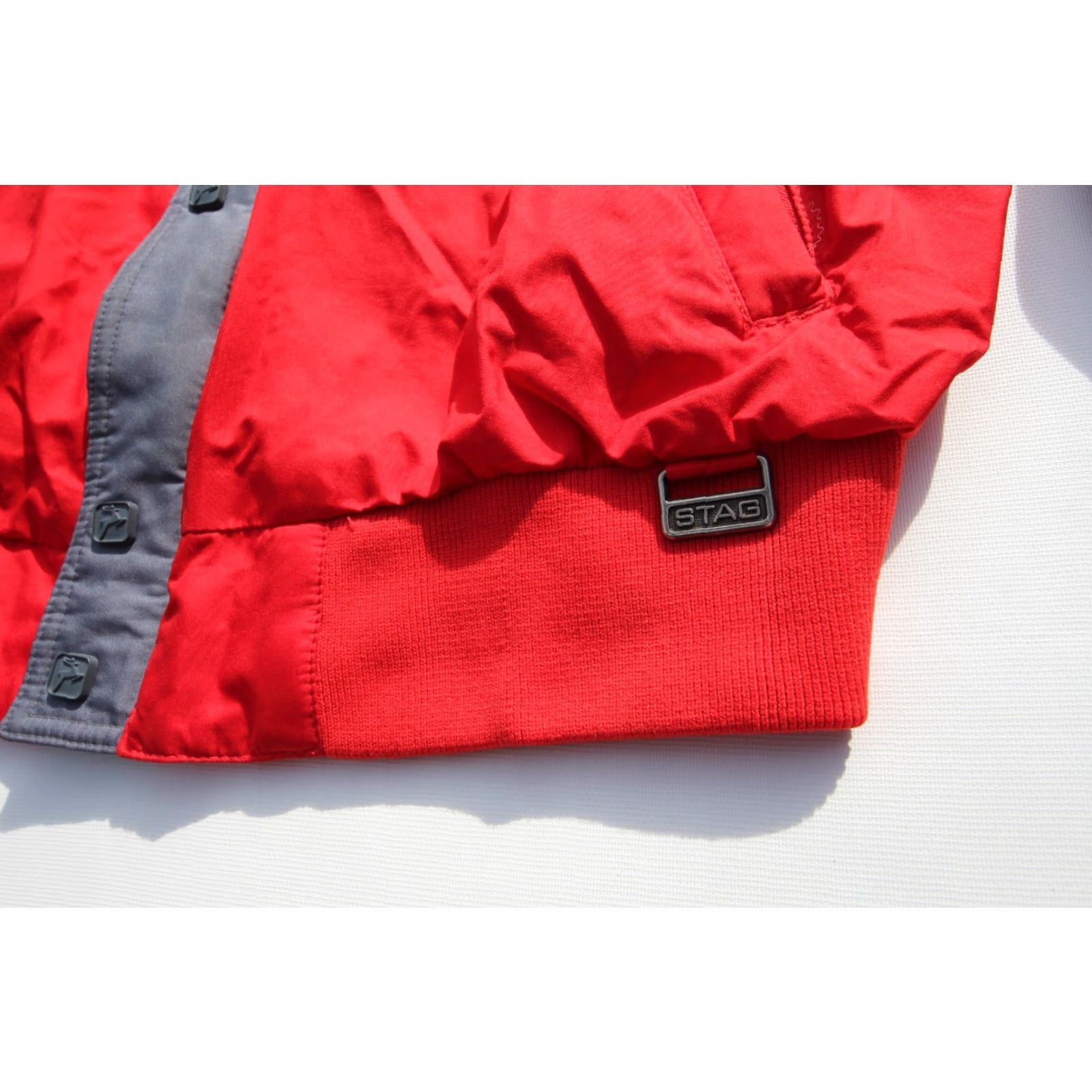 Vintage VINTAGE Gore-Tex Ski Jacket White Stag L Mens Waterproof Red Black Gray Retro Size US L / EU 52-54 / 3 - 4 Thumbnail