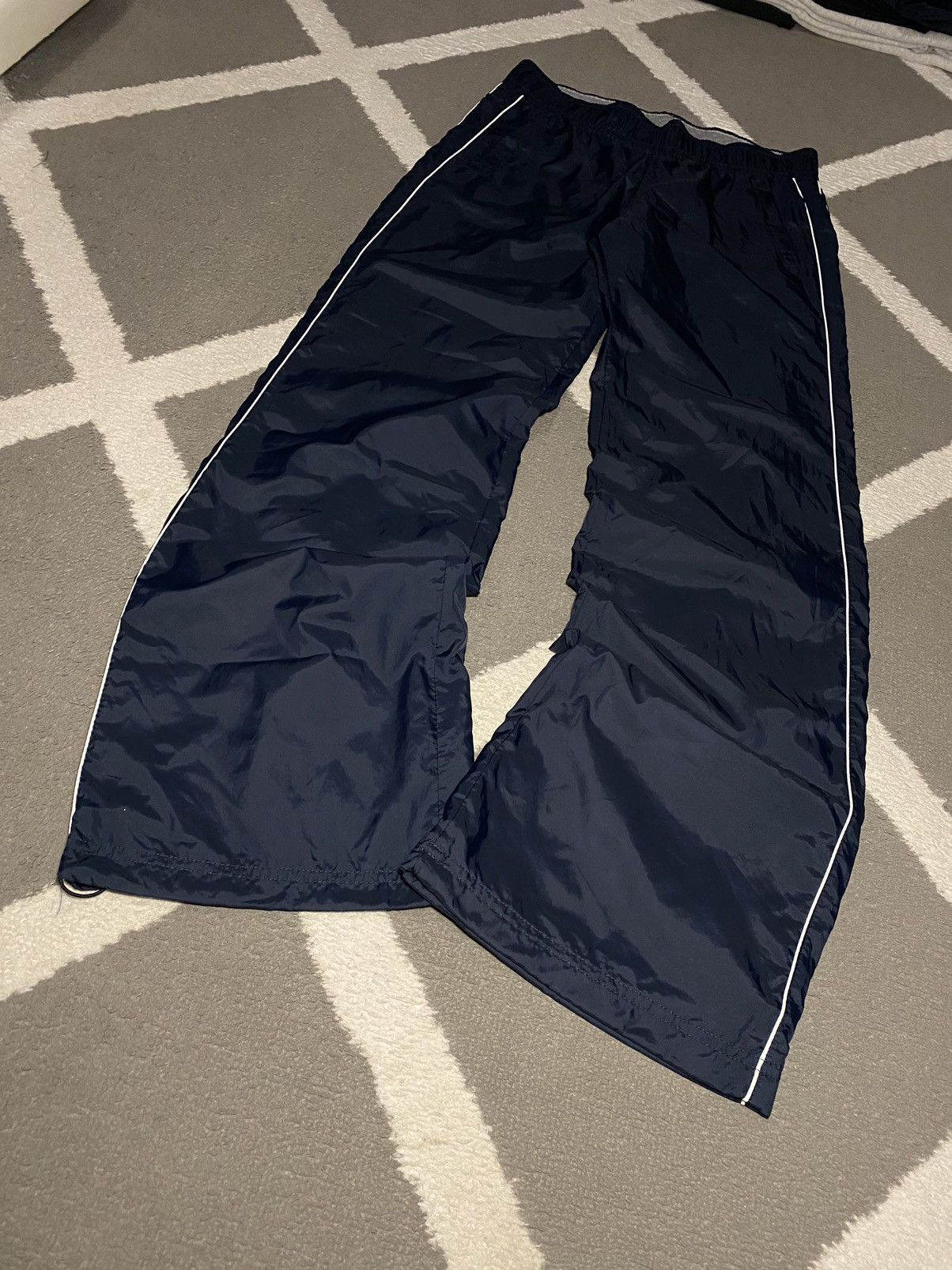 Nike Vintage 00’s Nike Swoosh women’s flared track pants Size 27" / US 4 / IT 40 - 7 Thumbnail