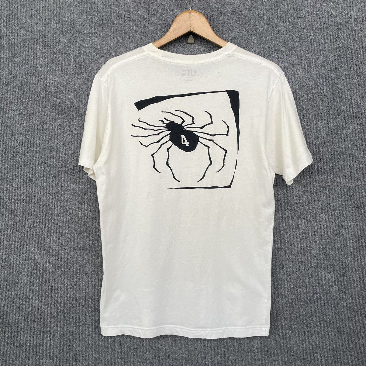 Anime × Japanese Brand Anime Hunter x Hunter Uniqlo Collaboration T Shirt Size US M / EU 48-50 / 2 - 1 Thumbnail