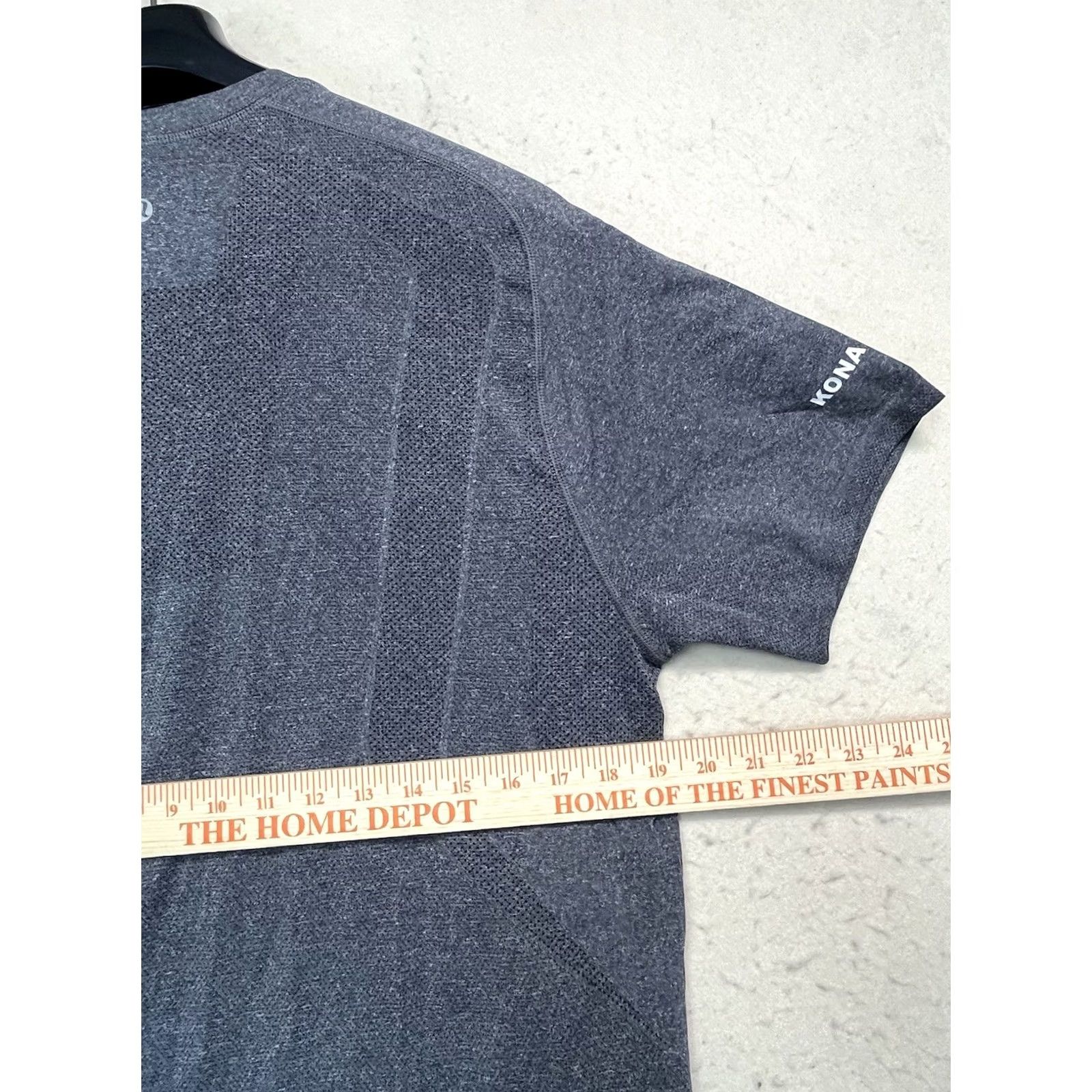 Lululemon Lululemon Metal Vent Tech Shirt Men M-L Gray Short Sleeve Crew Neck Pullover Activewear Logo Hangover Sundays Regular Size Size US M / EU 48-50 / 2 - 3 Thumbnail