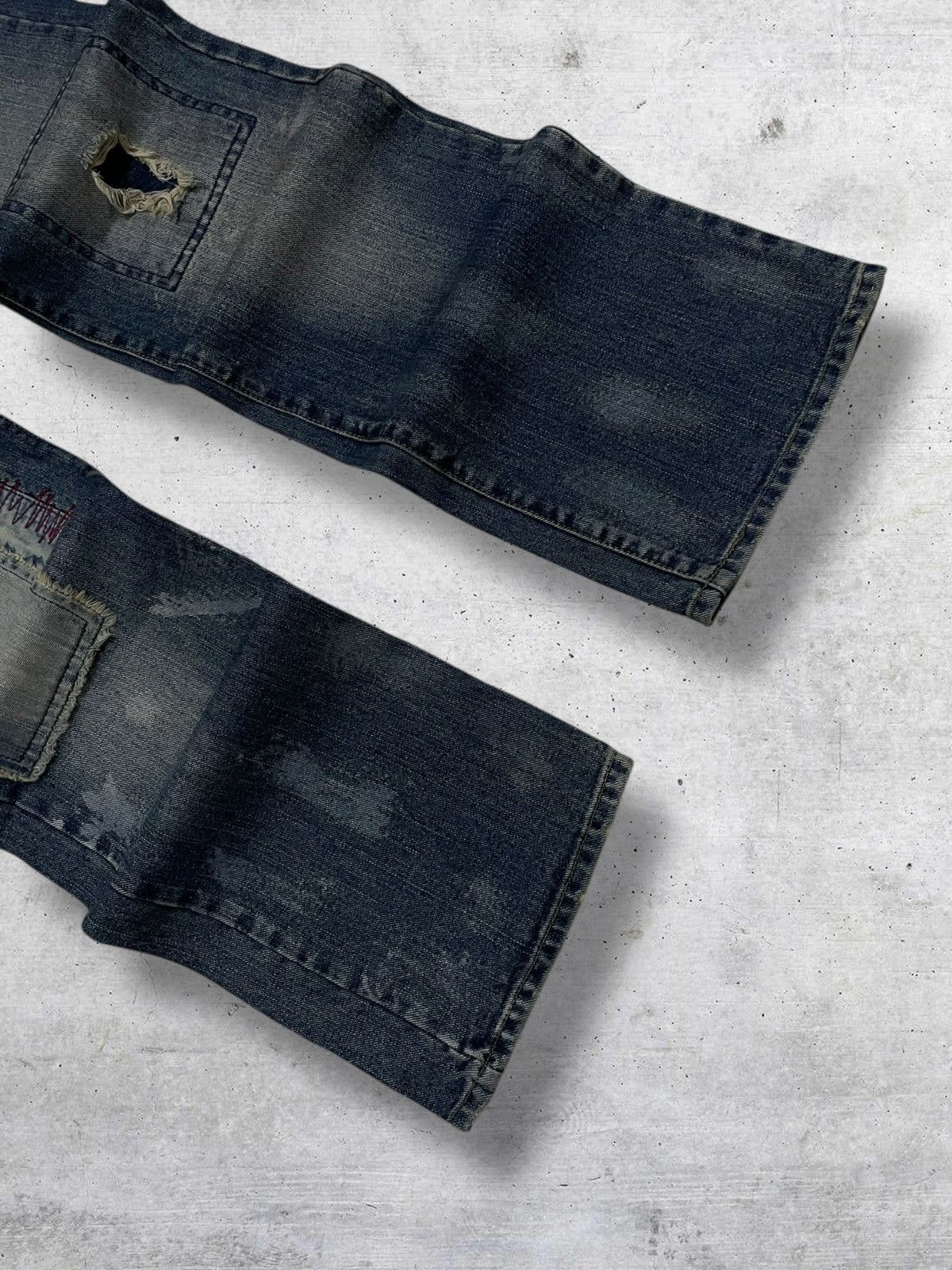LOWBOX JAPAN LOWBOX DISTRESSED RIPPED PATCHWORK 90S JAPAN DESIGNER Size US 29 - 4 Thumbnail
