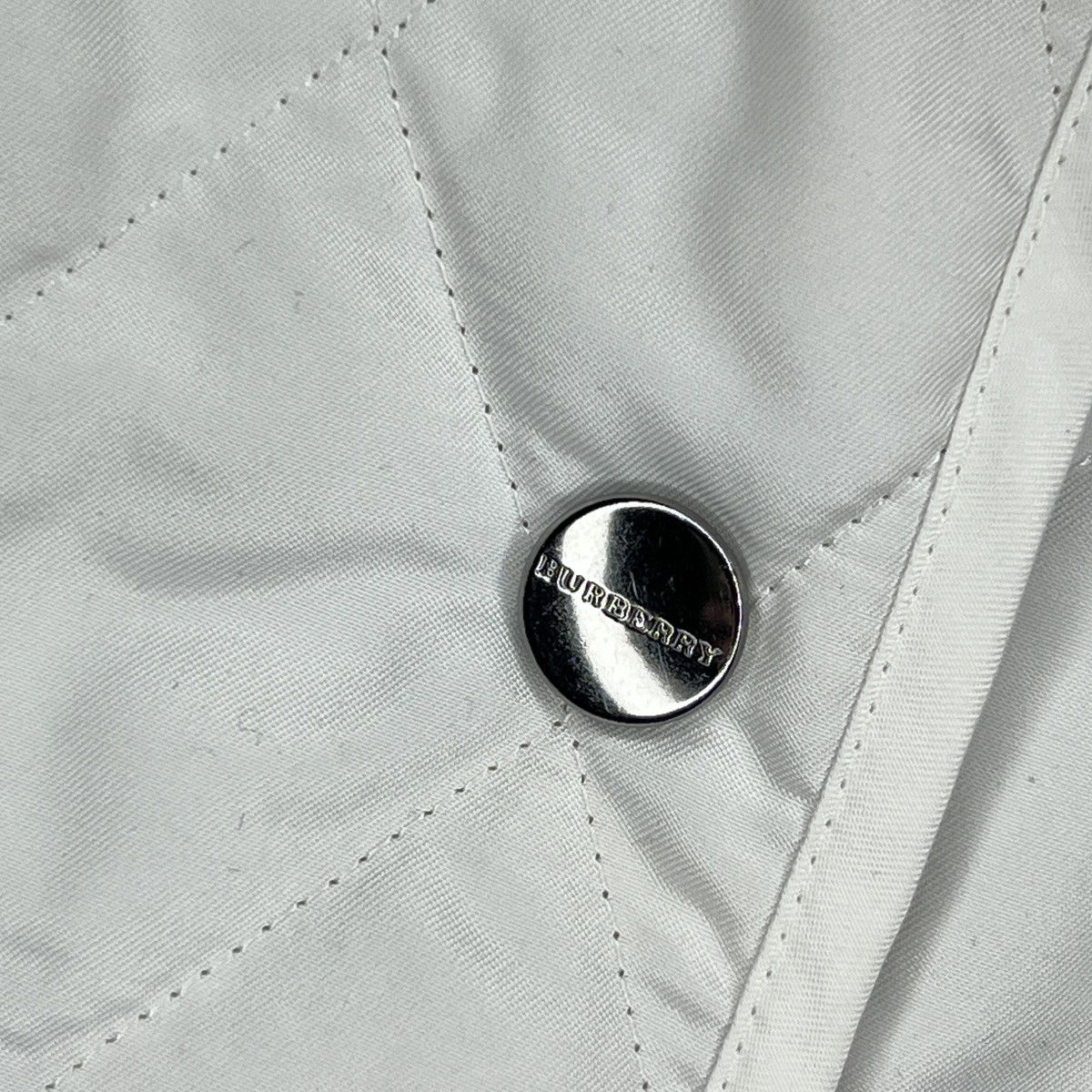 Burberry Burberry London White Puffer Jacket Quileted Nova Check Size S / US 4 / IT 40 - 5 Thumbnail