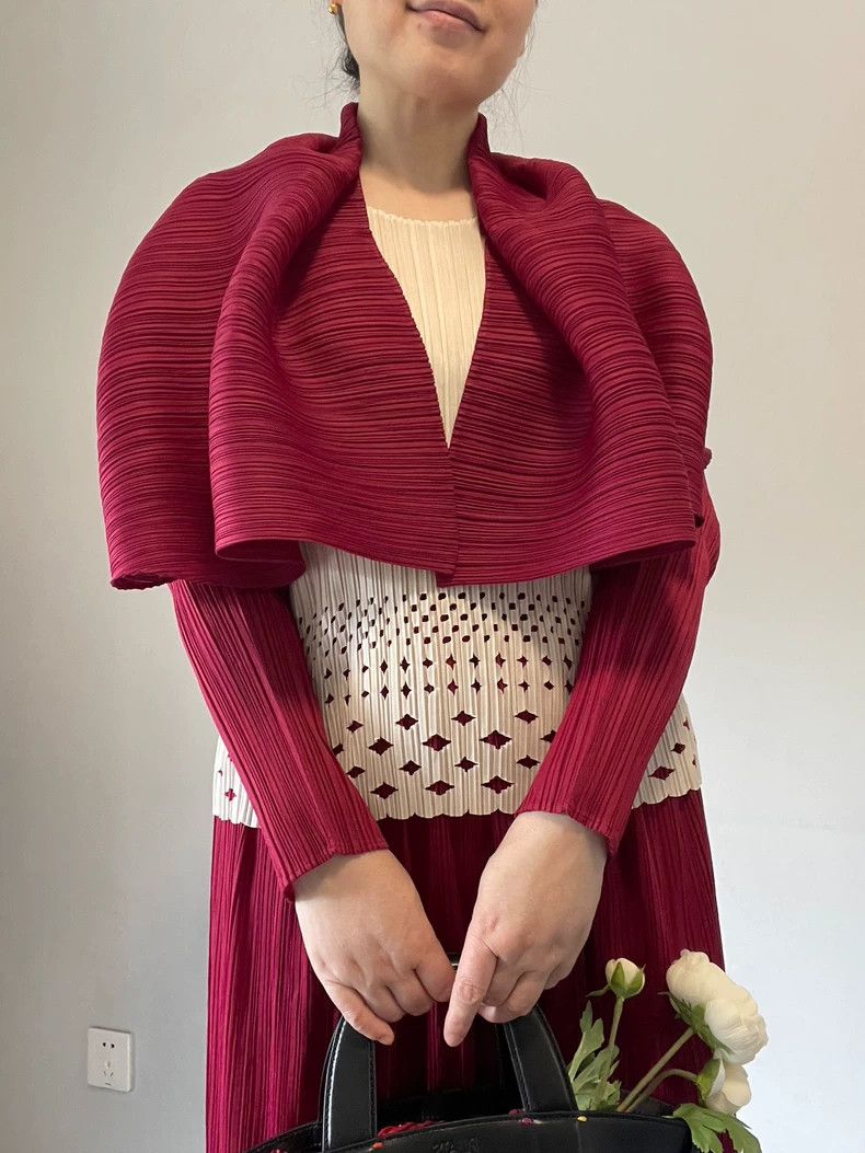 Issey Miyake Issey Miyake Red pleated coat Size M / US 6-8 / IT 42-44 - 6 Thumbnail