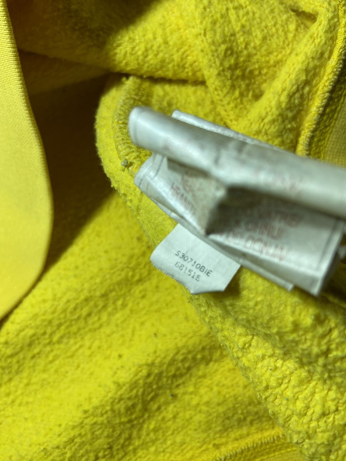 Other 💥Nike vintage y2k yellow sweatshirt‼️ Size US M / EU 48-50 / 2 - 11 Thumbnail