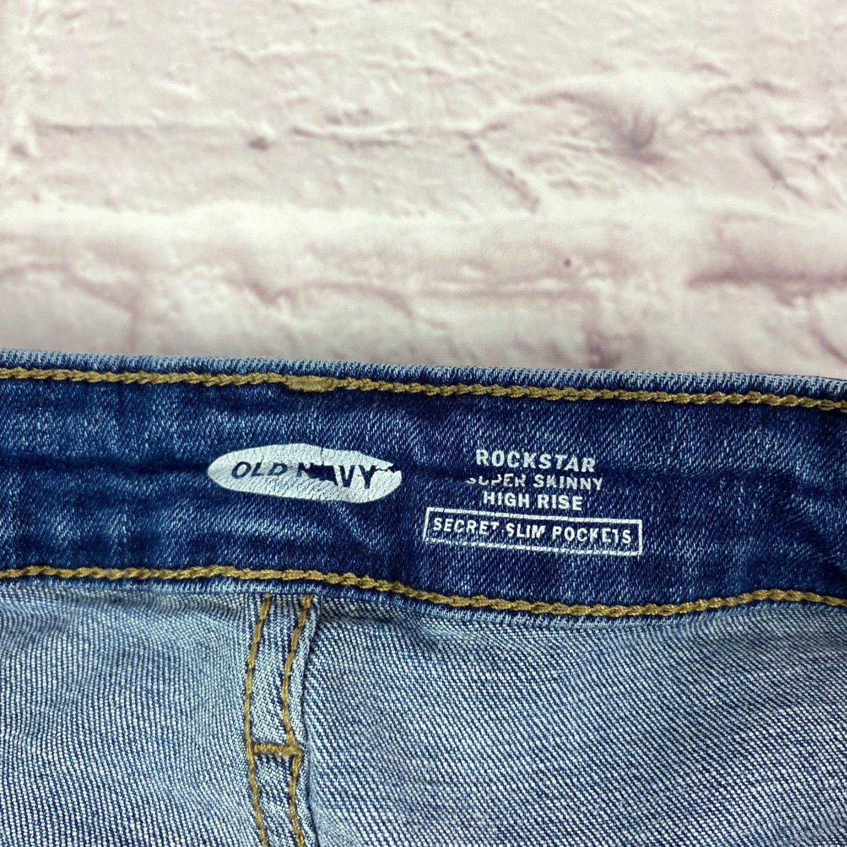 Old Navy Old Navy Womens High Rise Super Skinny Rockstar Jeans 14 Regular Blue Distressed Denim Slim Jeans Womens 14 Regular Blue Distressed Size 36" / US 14 / IT 50 - 6 Thumbnail