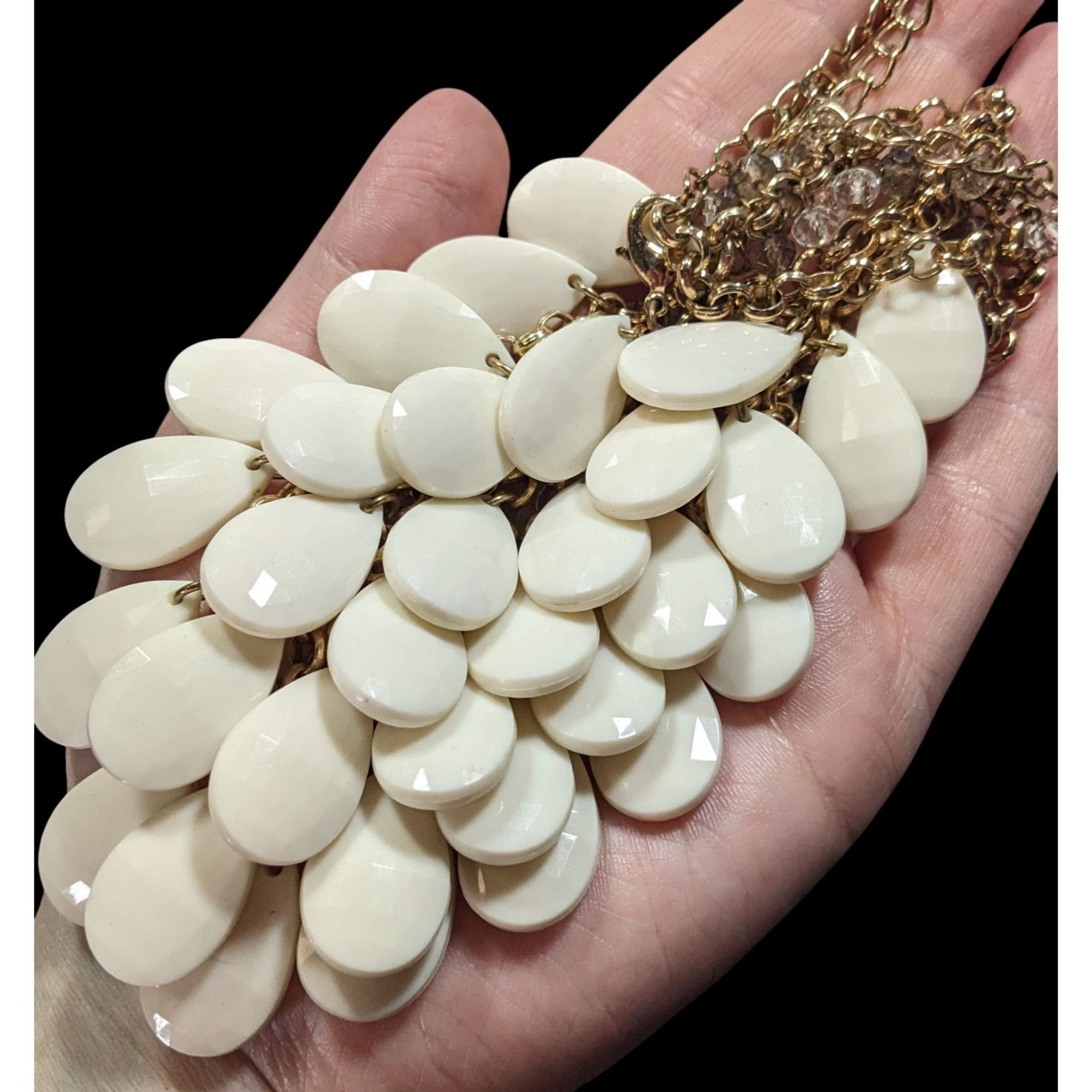 Other White Teardrop Bib Acrylic Beaded Statement Necklace With Gl Size ONE SIZE - 3 Thumbnail