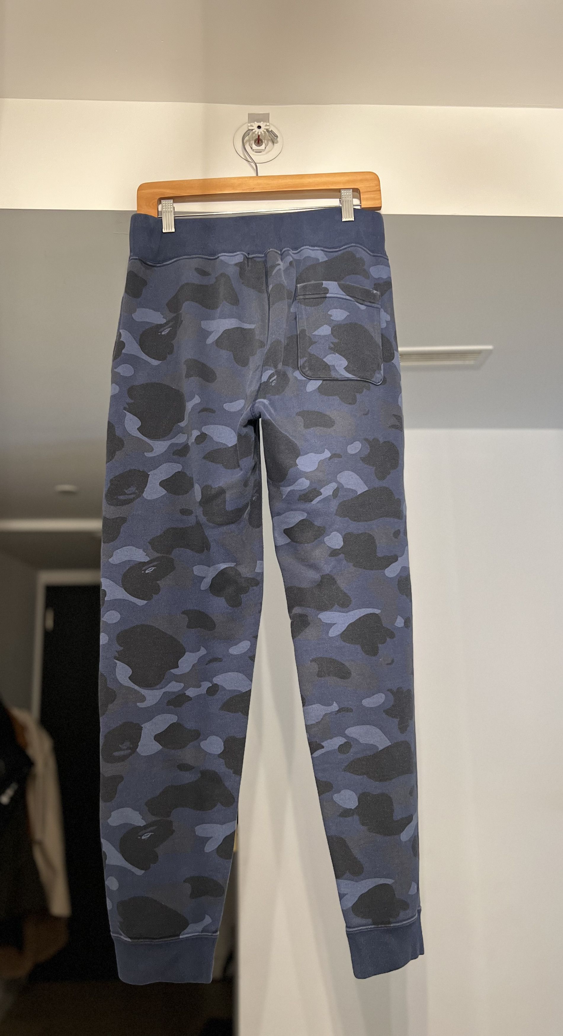 Bape Bape camouflage sweatpants Size US 33 - 2 Thumbnail