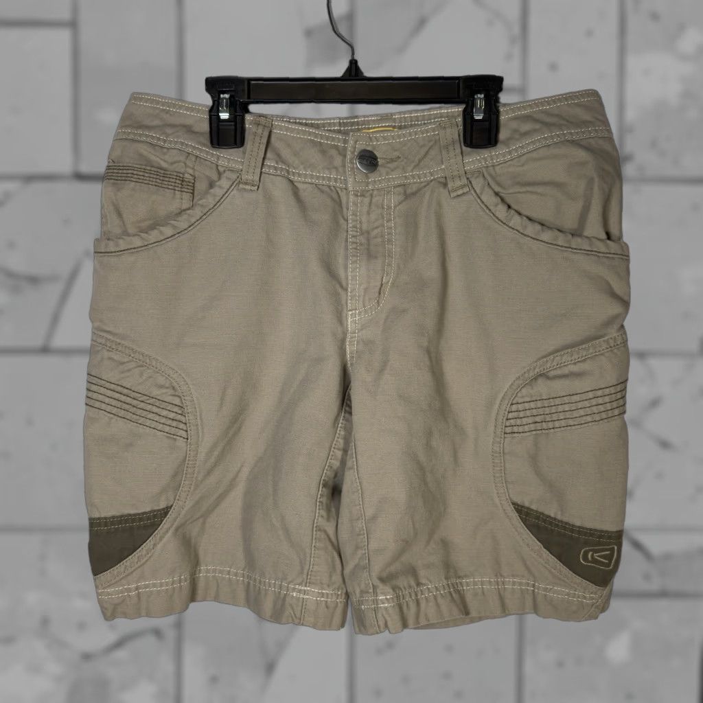 KEEN Keen Cargo Shorts Womens Size 8 100% Cotton Beige Cargo Shorts Women Beige 100% Cotton Size 30" / US 8 / IT 44 - 1 Thumbnail