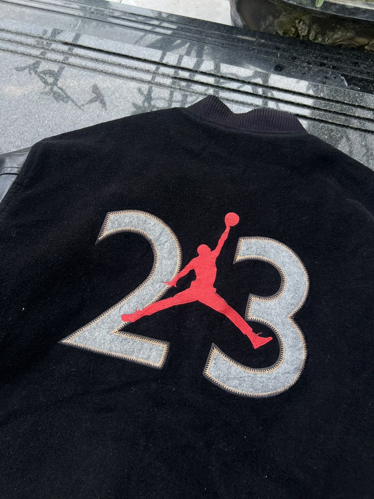 Jordan Brand × Nike × Vintage 90s Nike Jordan Vintage Y2K Embroidered Logo Leather Jacket Size US L / EU 52-54 / 3 - 6 Thumbnail