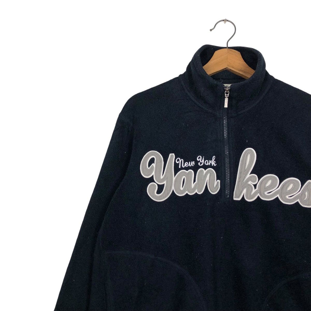 Japanese Brand Vintage Half Zipper Fleece Jacket New York Yankees Big Logo Size US L / EU 52-54 / 3 - 8 Thumbnail