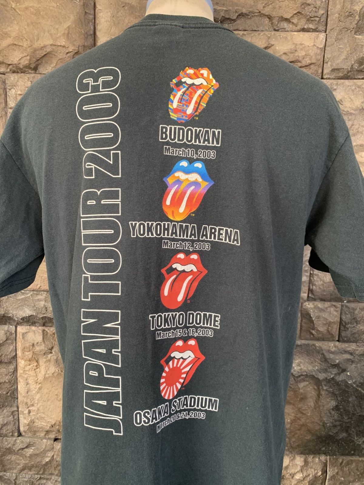 Band Tees × The Rolling Stones × Vintage Vintage The Rolling Stones Japan Tour 2003 Rock Band T shirt Size US M / EU 48-50 / 2 - 6 Thumbnail