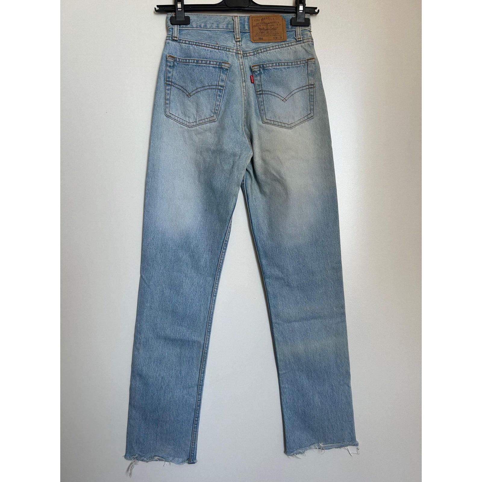 Levi's Vintage Levi's 501 Jeans 26x34 - USA 90s Mid Wash Button Fly Size US 26 / EU 42 - 5 Thumbnail