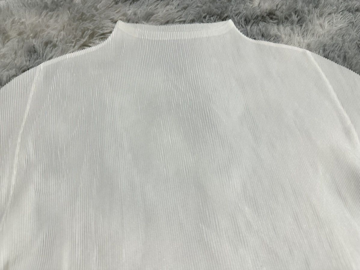 Pleats Please Issey Miyake 🔥Pleats Please Issey Miyake High Neck Top White Size US M / EU 48-50 / 2 - 3 Thumbnail