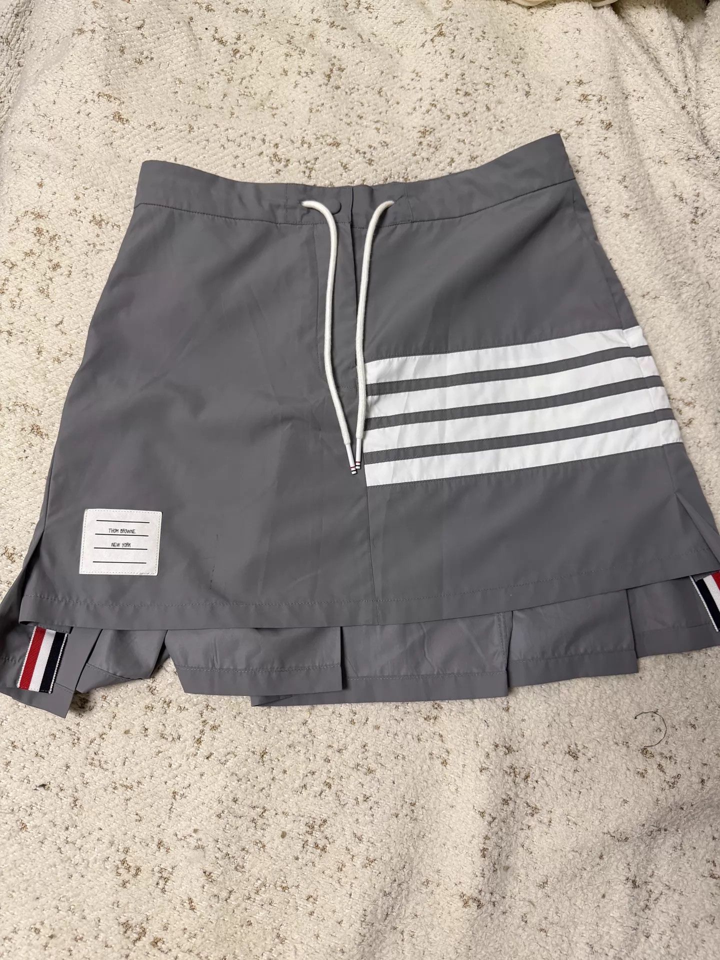 Thom Browne Thom Browne Gray Pleated Skirt 42 New Unworn Size 28" / US 6 / IT 42 - 1 Thumbnail