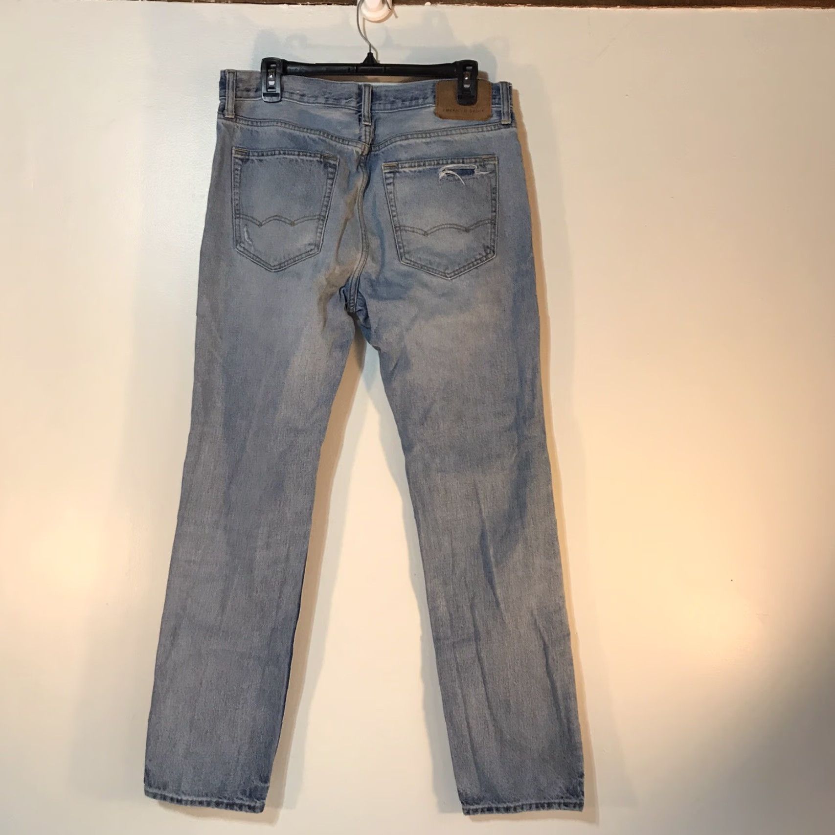 American Eagle Outfitters American Eagle Jeans Light Wash Distressed Slim Straight Fit Mens Size 32X32 Blue Size US 32 / EU 48 - 2 Thumbnail