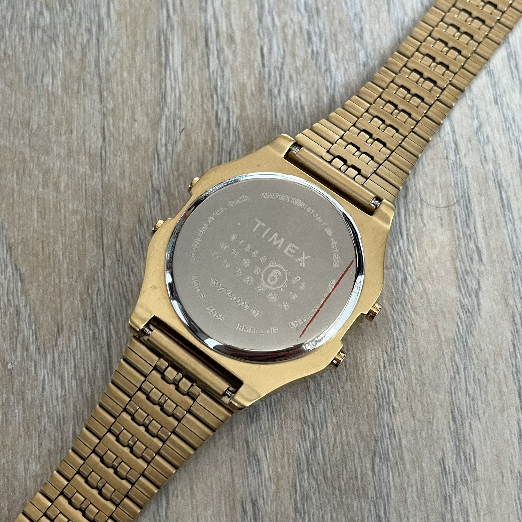 Maison Margiela × Timex Timex x Maison Margiela MM6 Gold Watch + Bracelet Gift Set Size ONE SIZE - 7 Thumbnail