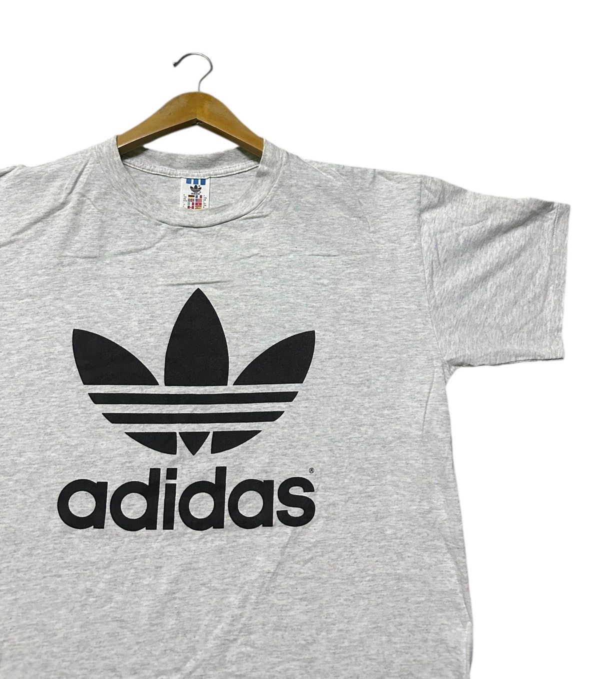Adidas Vintage 90s Adidas mirror printed tshirt gray size L Size US L / EU 52-54 / 3 - 2 Thumbnail