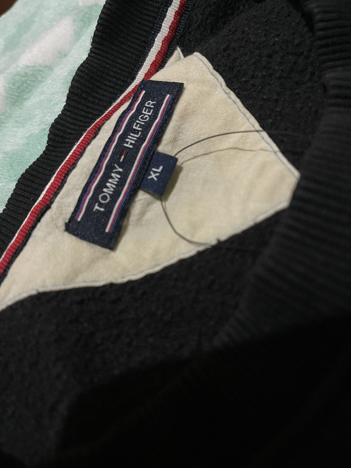Tommy Hilfiger TOMMY HILFIGER tiny logo black Sweatshirt Size US XL / EU 56 / 4 - 1 Thumbnail