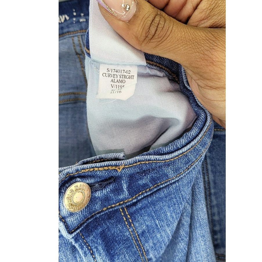 Old Navy Old Navy Curvy Straight Distressed Denim Jeans Long 16 Size 38" / US 16 / IT 52 - 4 Thumbnail