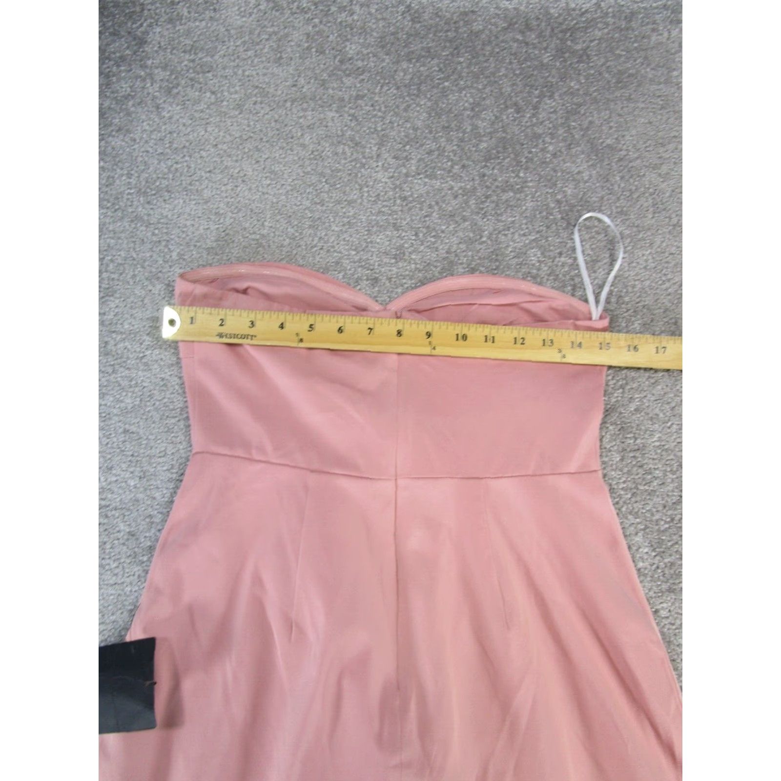 Lulus VINTAGE Lulus Skirt Women S Pink Ruffle Short Solid Polyester Pencil Style Womens - 90s-? Size 28" / US 6 / IT 42 - 4 Thumbnail