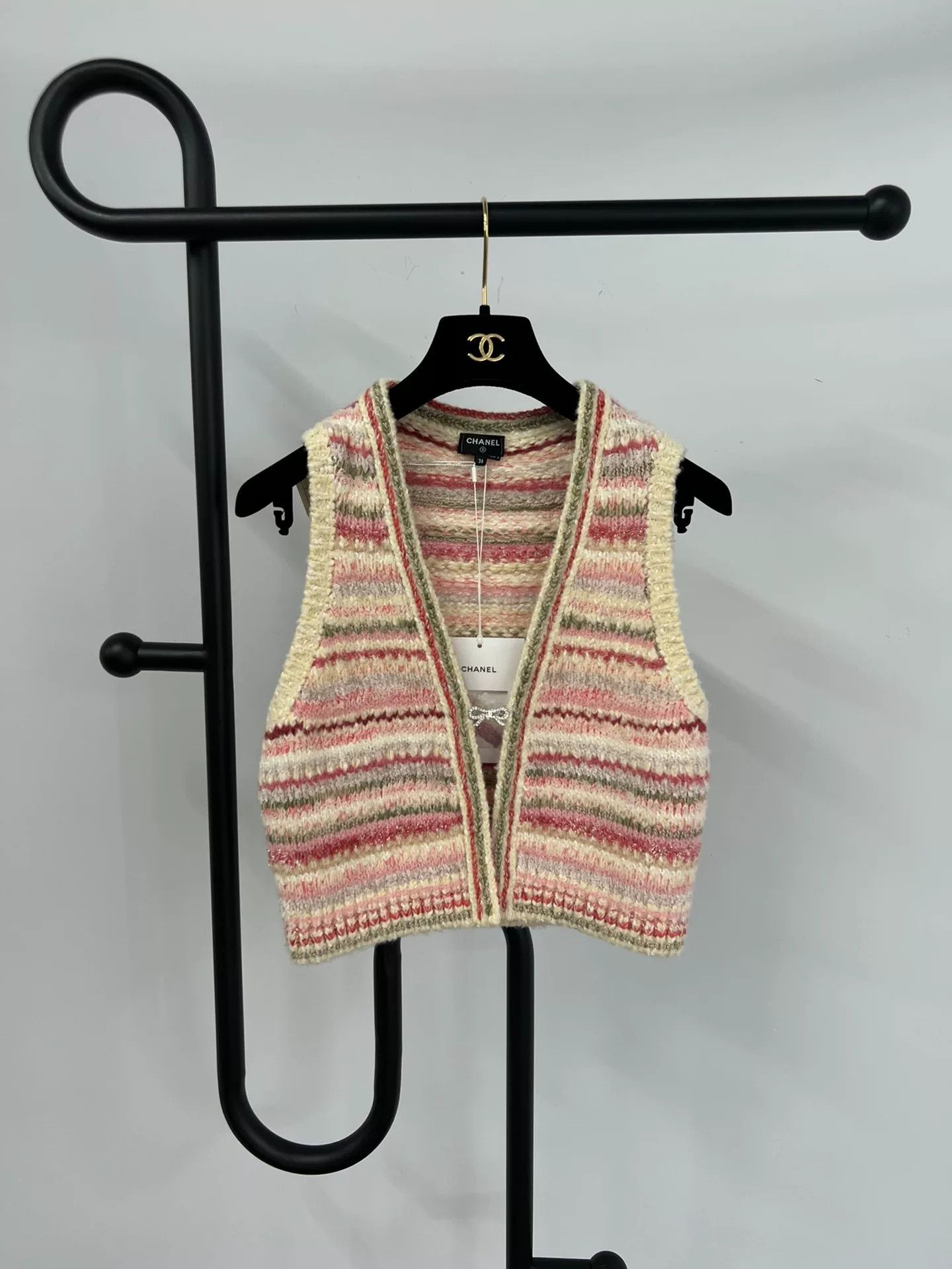 Chanel Chanel Pink Stripe Bow Knit Vest Size US S / EU 44-46 / 1 - 1 Thumbnail
