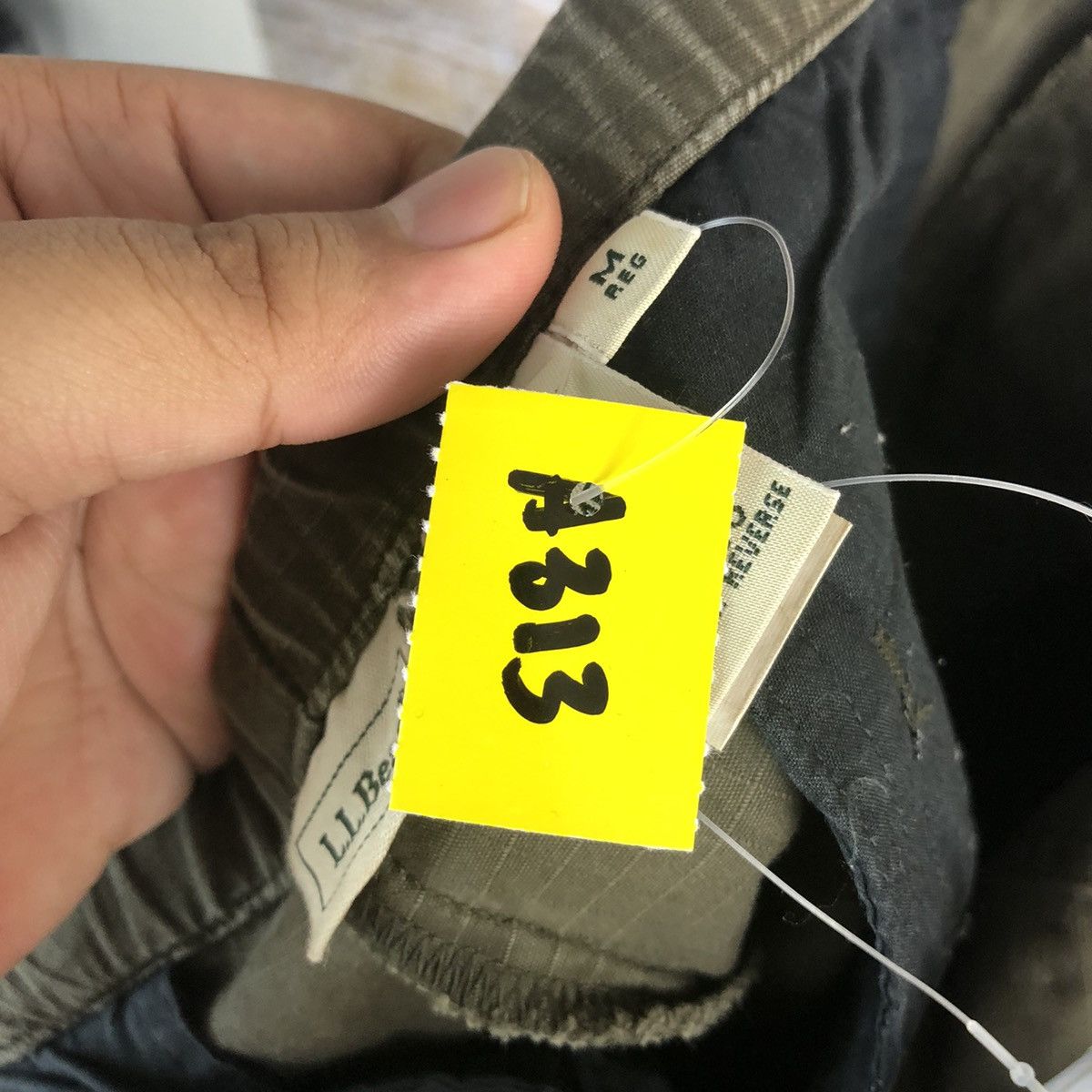L.L. Bean L.L.Bean Dark Green Cargo Multipocket Pants #A313 Size 30" / US 8 / IT 44 - 22 Thumbnail