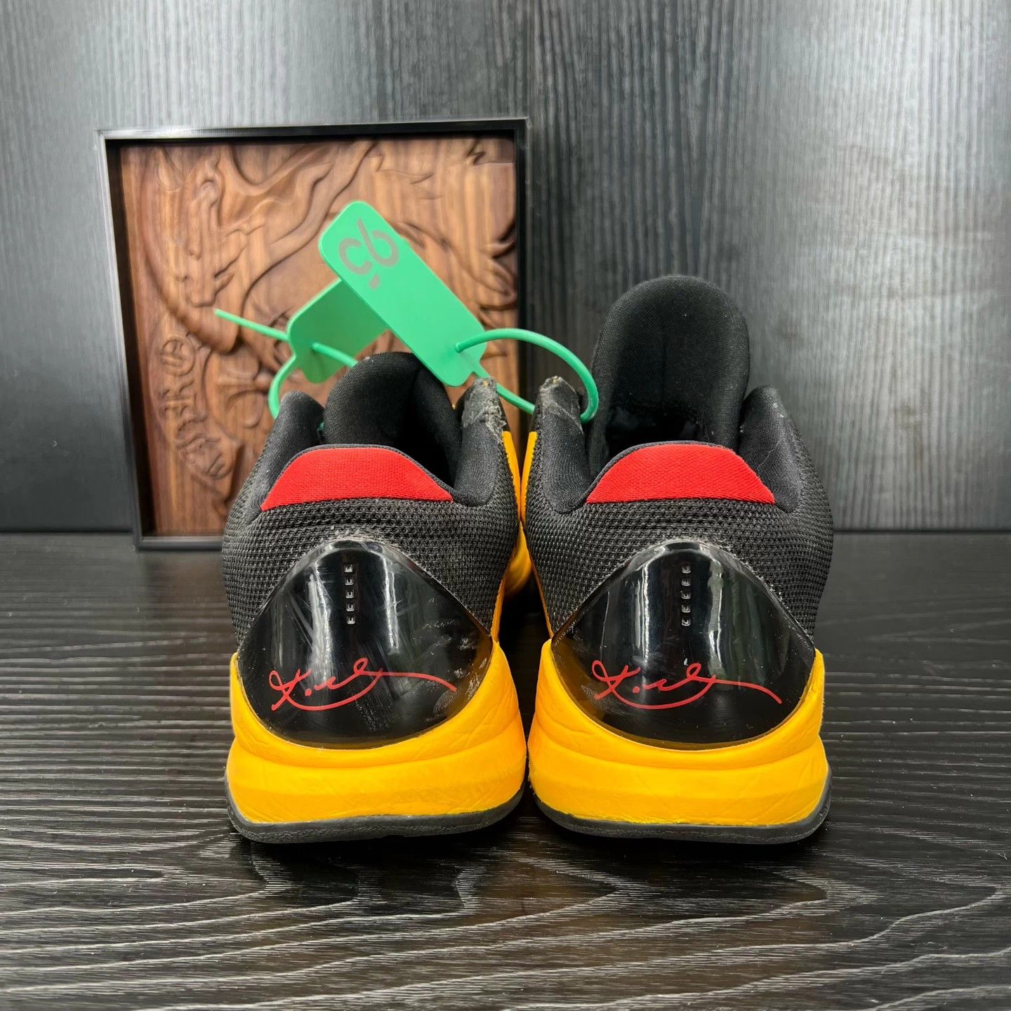 Nike ZK5 Bruce Lee Black/Yellow 42.5 (boxed) upper flaw Size US 9.5 / EU 42-43 - 7 Thumbnail