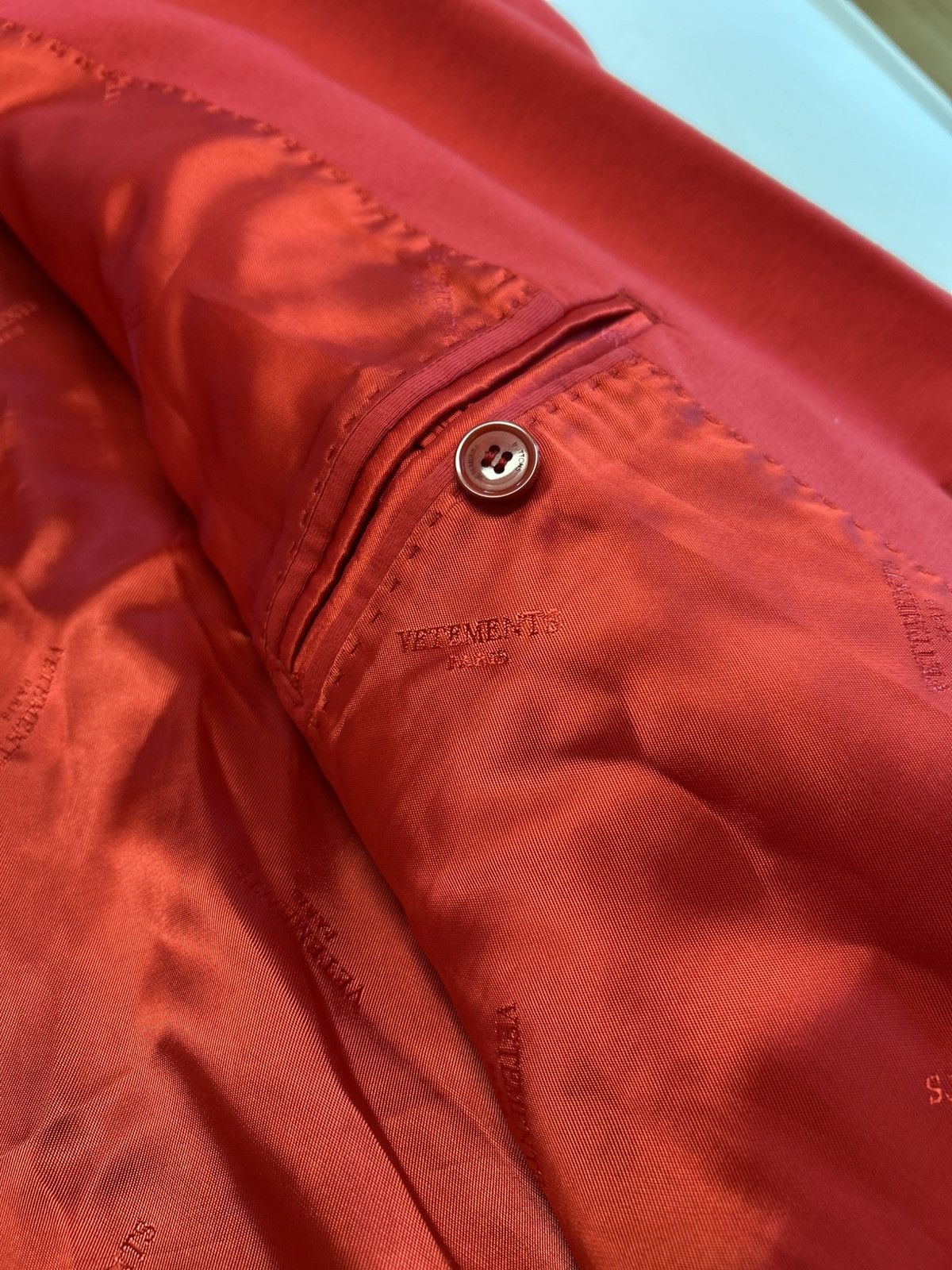 Vetements FW2022 Power-Shoulder Coat Red Size US L / EU 52-54 / 3 - 17 Thumbnail
