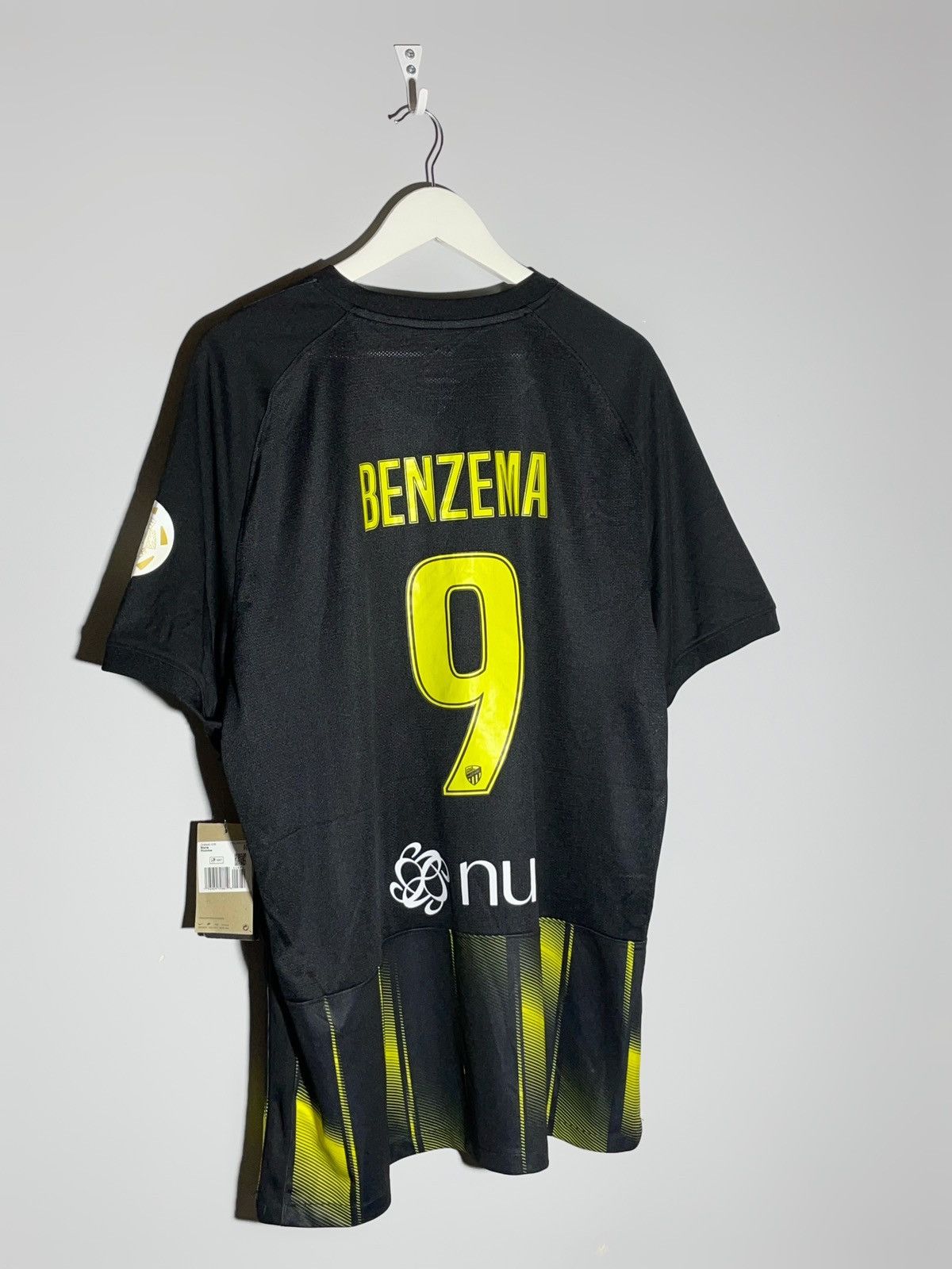 Nike #9 Benzema Al-Ittihad Nike 2023/24 Away NWT Football Shirt Size US XXL / EU 58 / 5 - 1 Thumbnail