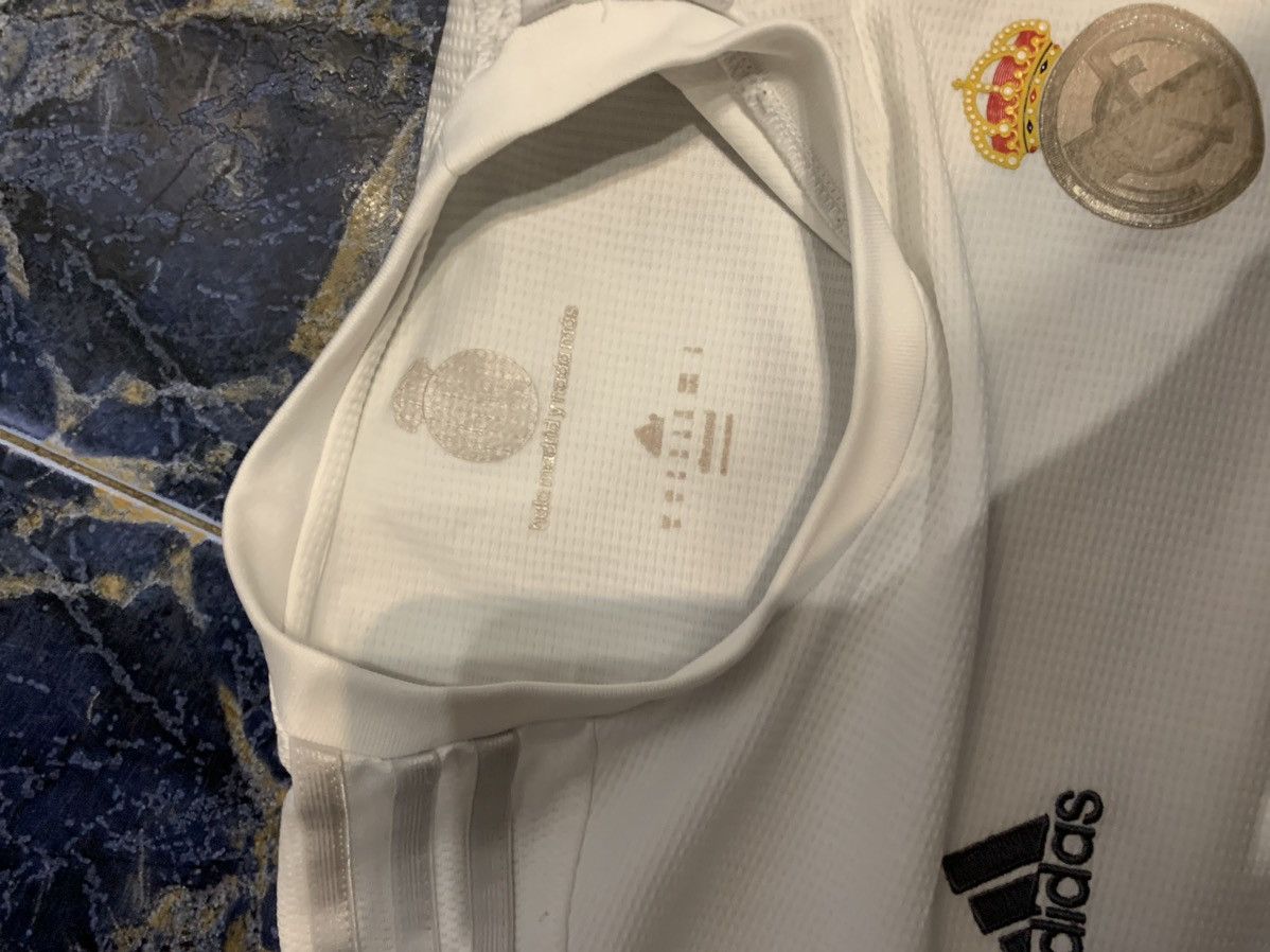 Adidas 2015 Real Madrid White Adidas Soccer Football Jersey Size US M / EU 48-50 / 2 - 9 Thumbnail