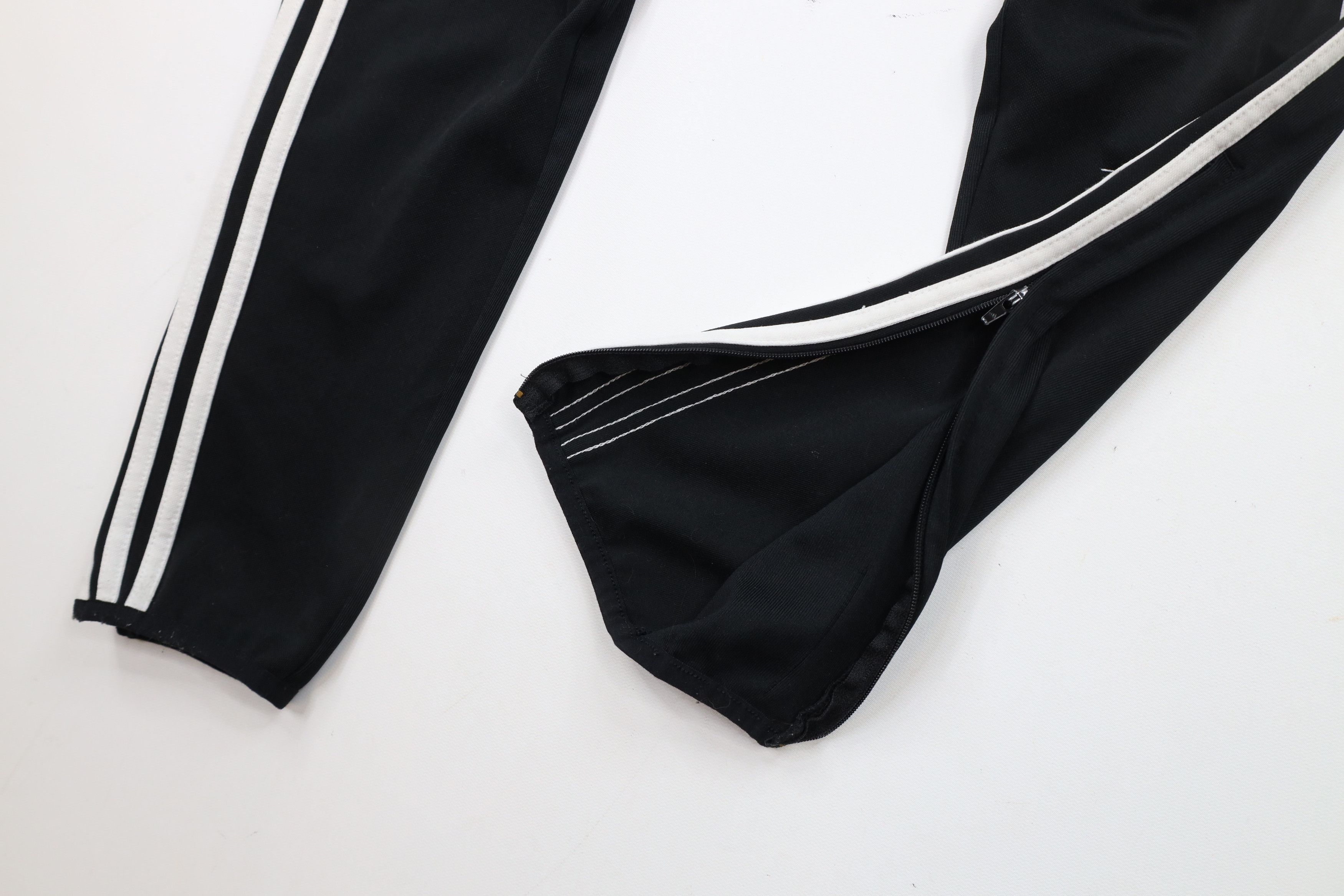 Adidas × Vintage Vintage Adidas Tapered Leg Soccer Warm Up Pants Black Size US 32 / EU 48 - 5 Thumbnail