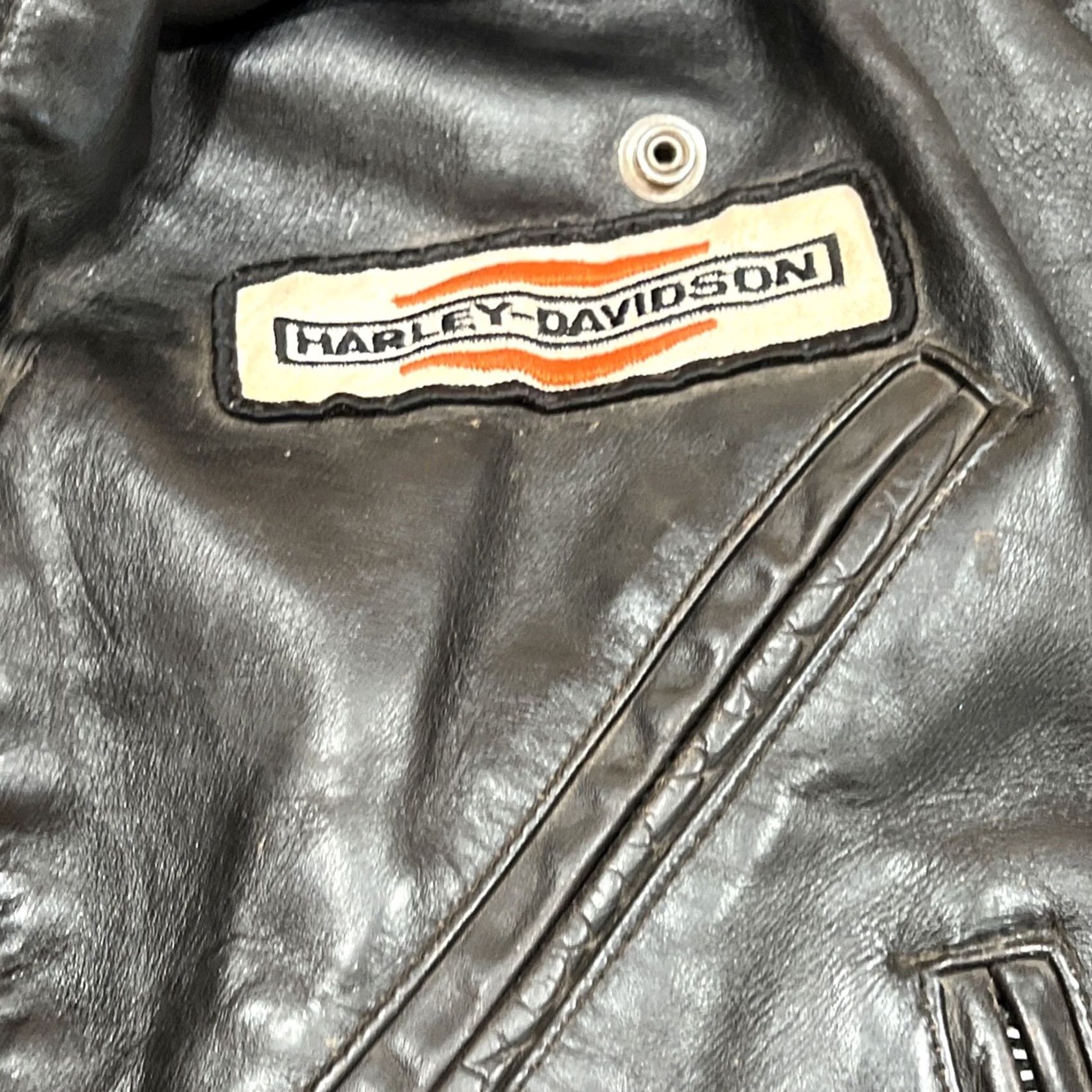 Vintage Reasoning for Output: Size US S / EU 44-46 / 1 - 6 Thumbnail