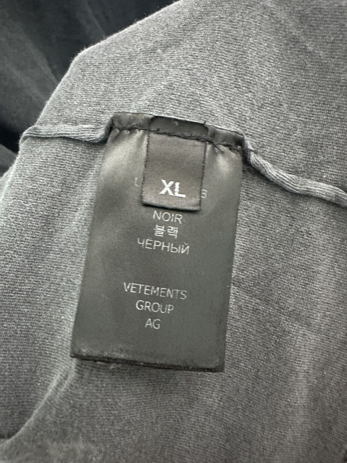 Vetements Vetements Cut Up Tee Size US XL / EU 56 / 4 - 6 Thumbnail