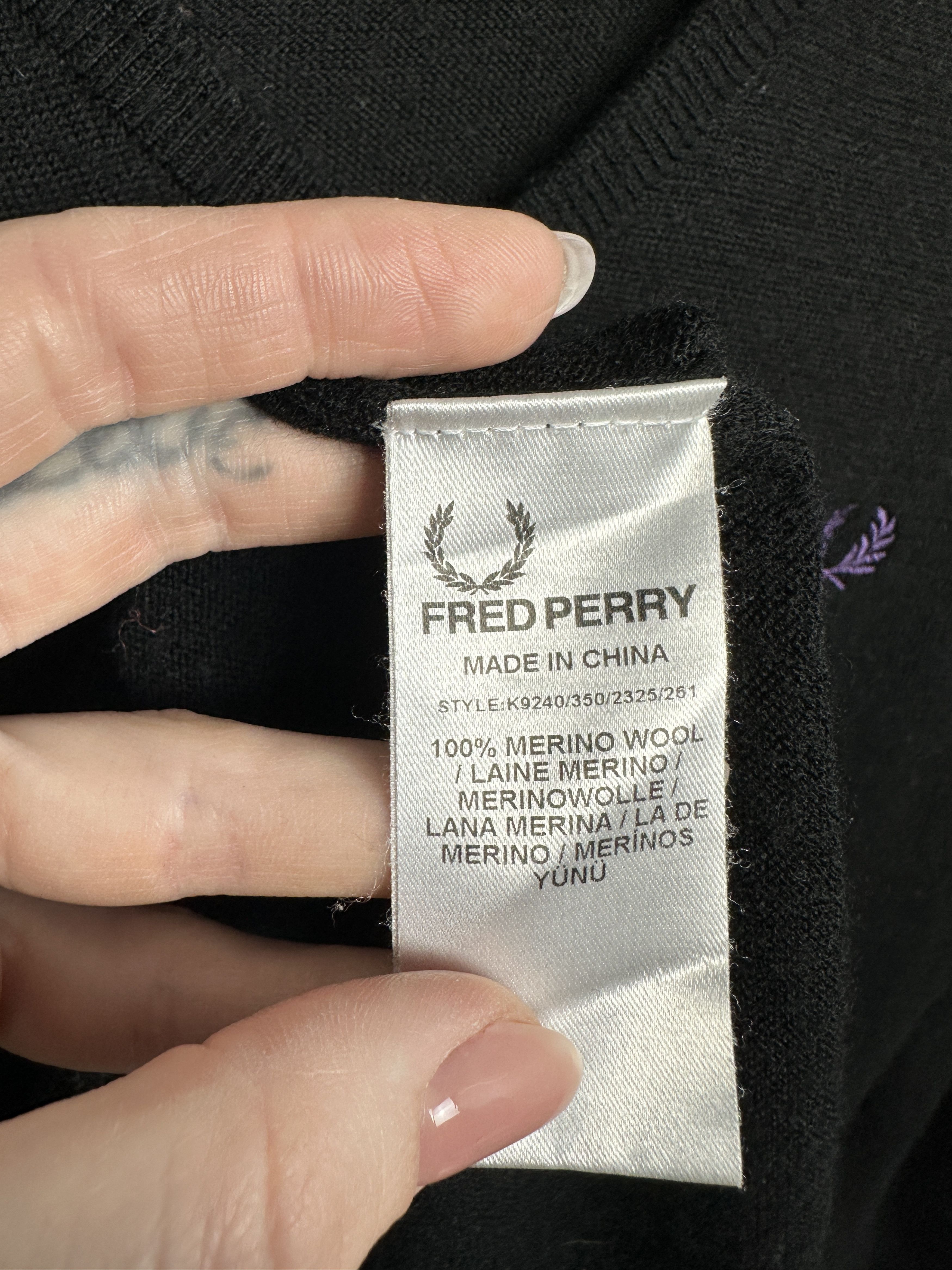 Fred Perry Fred Perry Vintage Mens Merino Wool V-Neck Sweater Size US M / EU 48-50 / 2 - 4 Thumbnail