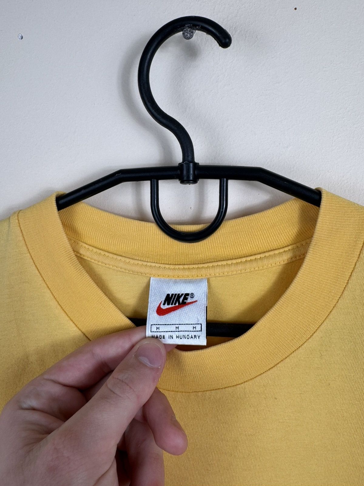 Nike Vintage Nike T shirt Centre Logo Peach Streetwear M Size US M / EU 48-50 / 2 - 8 Thumbnail