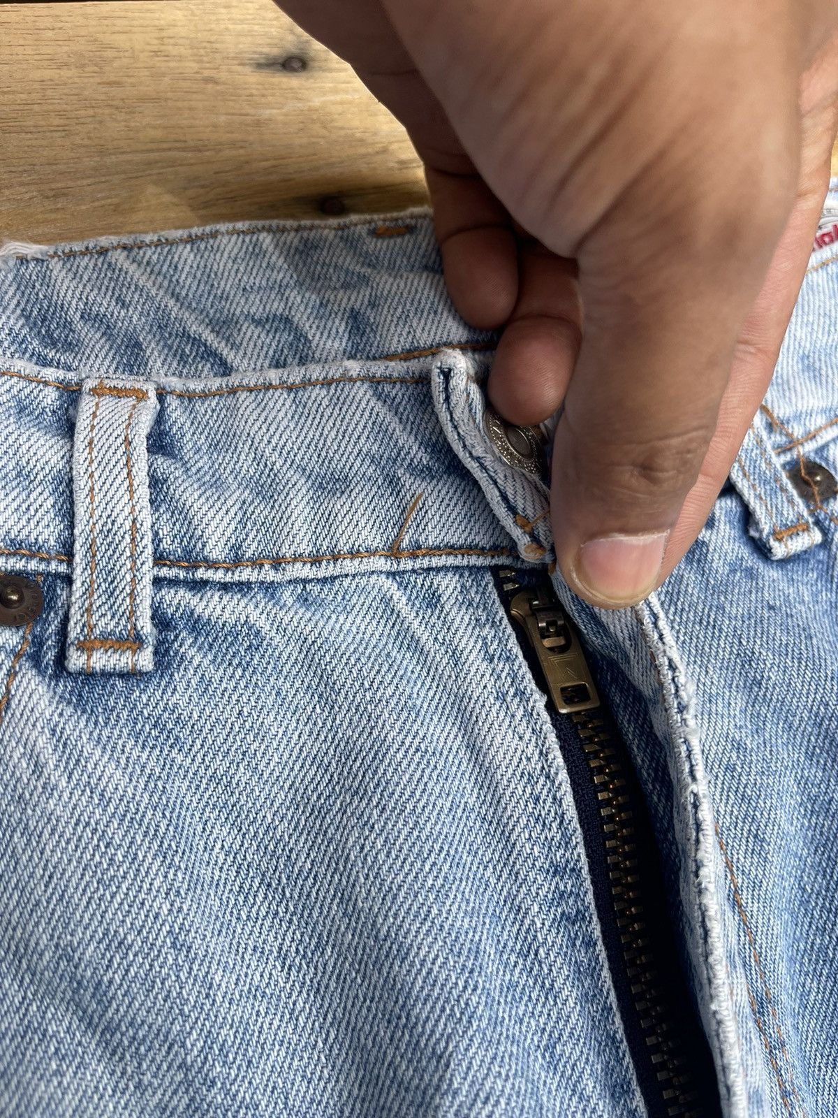Vintage 90s Wrangler Distressed Faded Denim Jeans Size US 31 - 7 Thumbnail