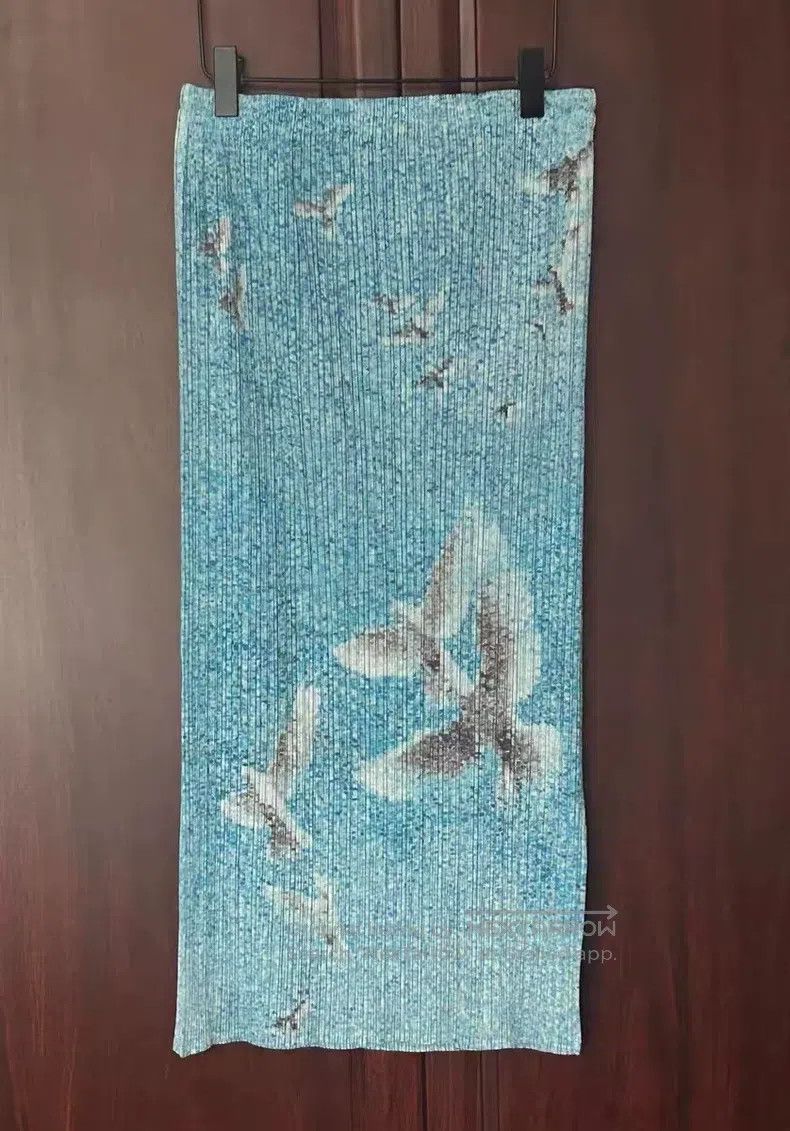 Issey Miyake Issey Miyake Blue Peace Dove Midi Skirt Size 26" / US 2 / IT 38 - 1 Thumbnail