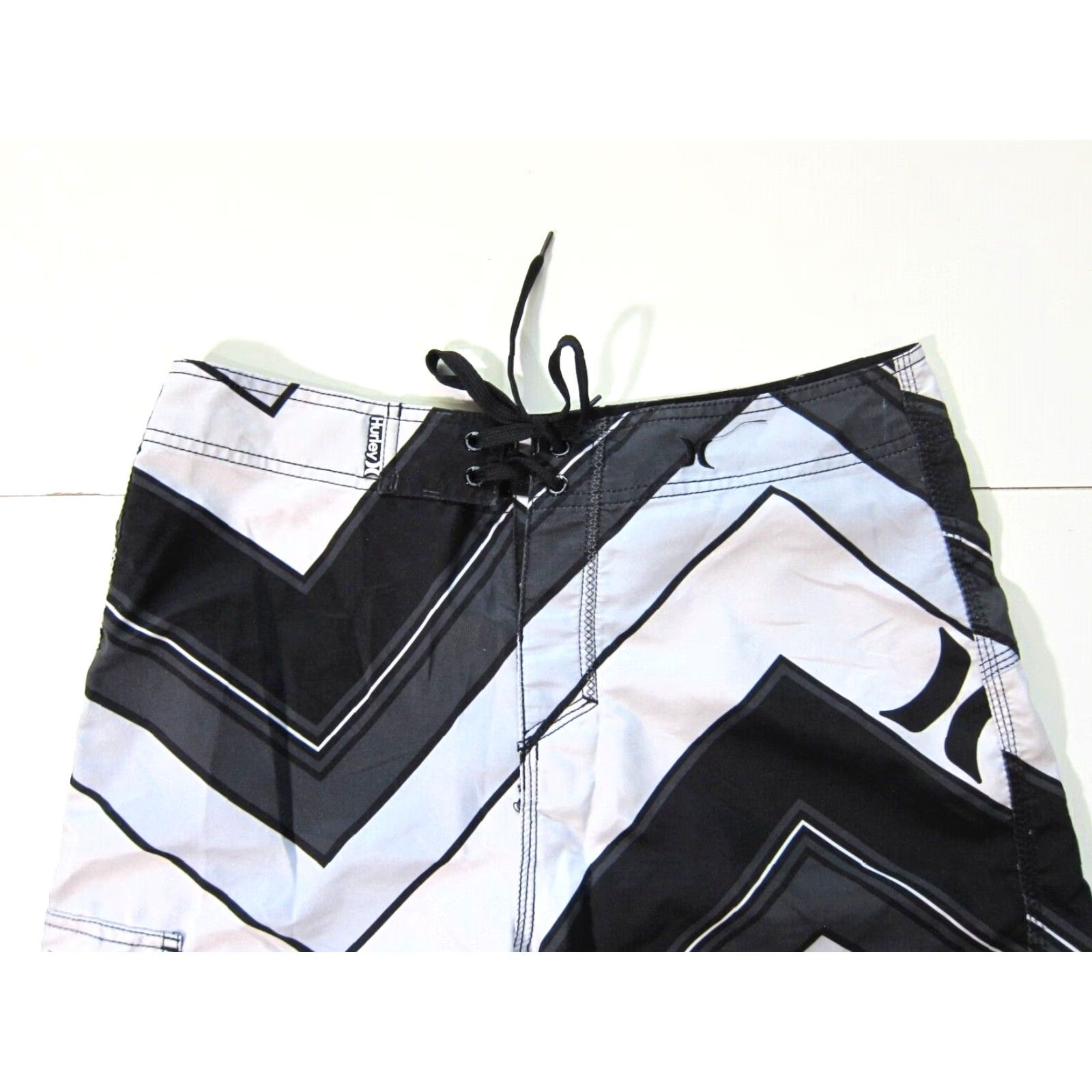 Hurley Hurley Surf Board Shorts Men Size 30 Chevron Grey Black White Beach Swim Size US 30 / EU 46 - 5 Thumbnail